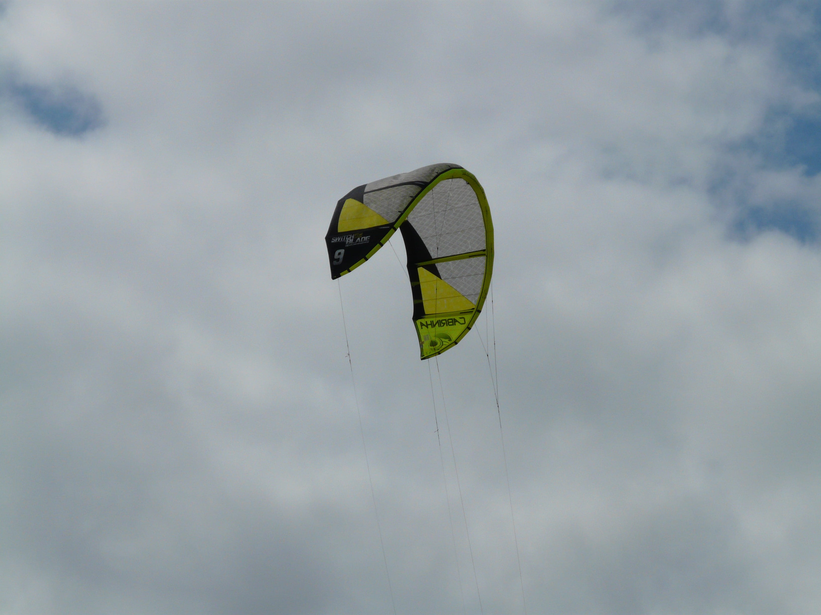 flying, steering kite sailing, action, motion, extreme Sports, lifestyles, blue, day, low angle view, kiteboarding, Windscreen, 2K, tranquility, people, HD Wallpaper