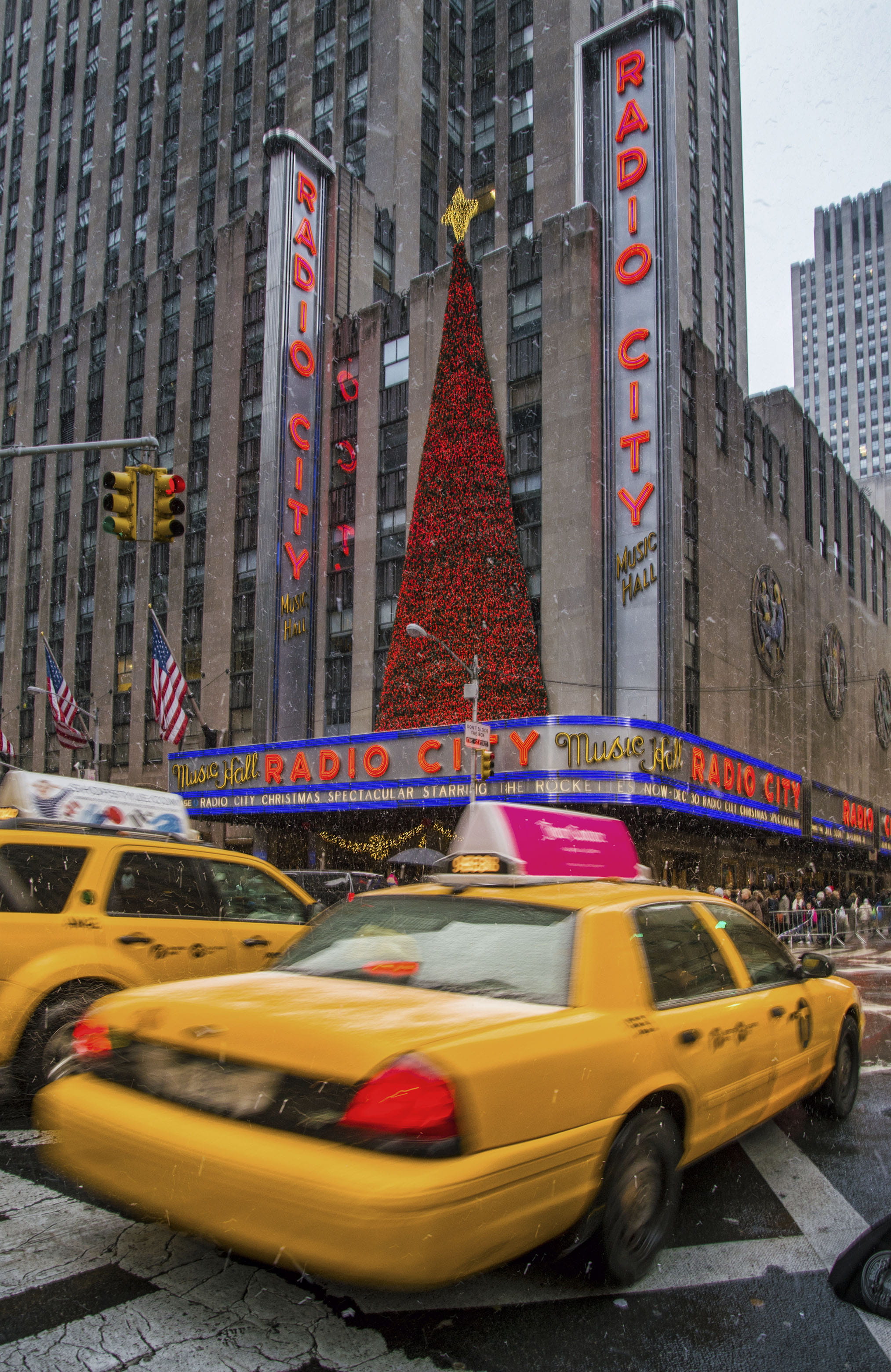 motion, road, yellow, motor vehicle, city, midtown, yellow cab, manhattan, building exterior, no people, yellow taxi, city life, mode of transportation, Phone HD Wallpaper