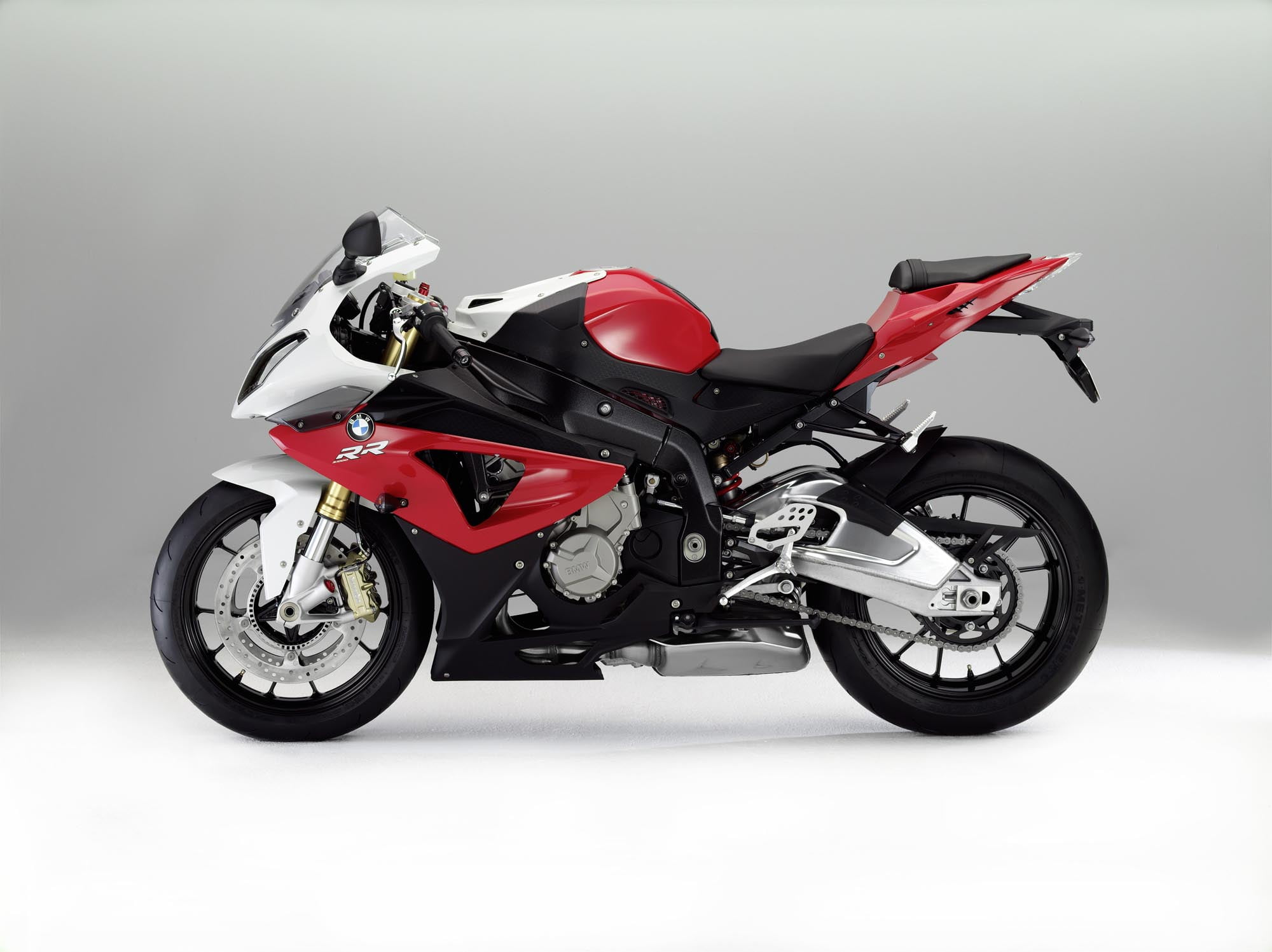 red, crash helmet, motorcycle racing, biker, helmet, 2012, srr, sports helmet, land vehicle, sports, black, one person, sports race, riding, BMW, extreme sports, HD Wallpaper