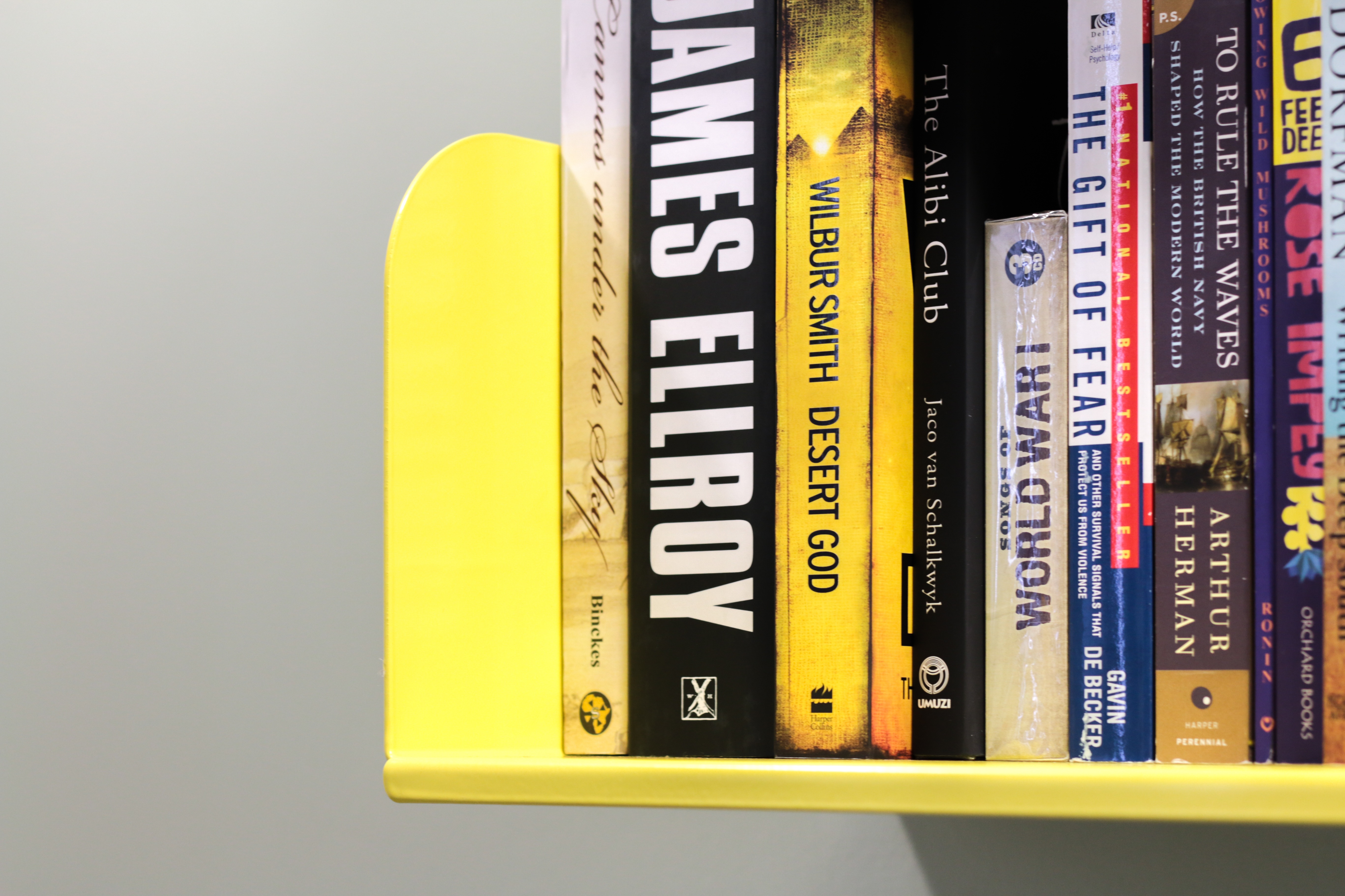 man made, books, no people, studio shot, literature, table, cut out, technology, ruler, indoors, color, text, shelf, university, design, literary, accuracy, HD Wallpaper