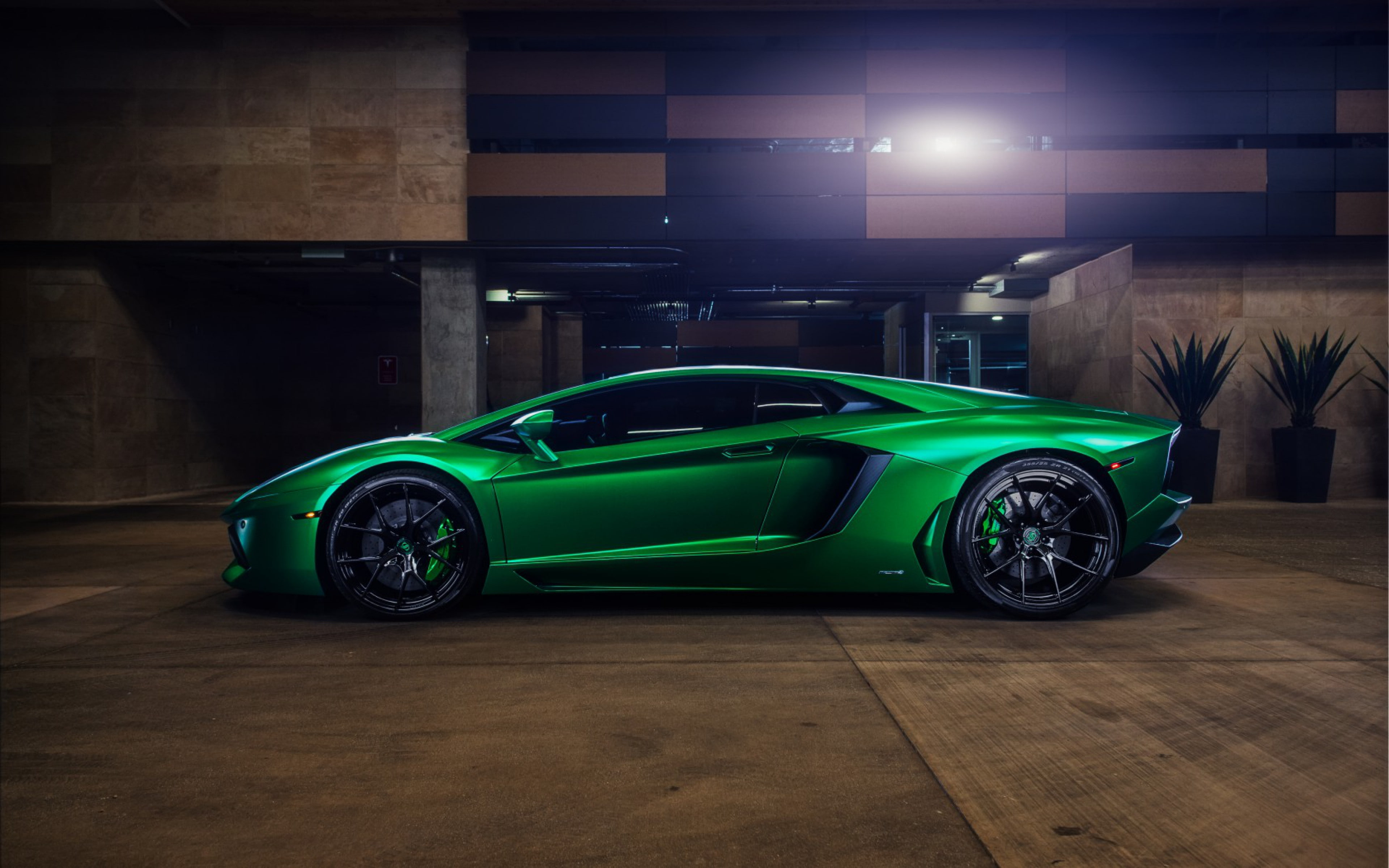 lamborghini aventador, side view, green backgrounds, download 3840x2400 lamborghini aventador, 4K, HD Wallpaper