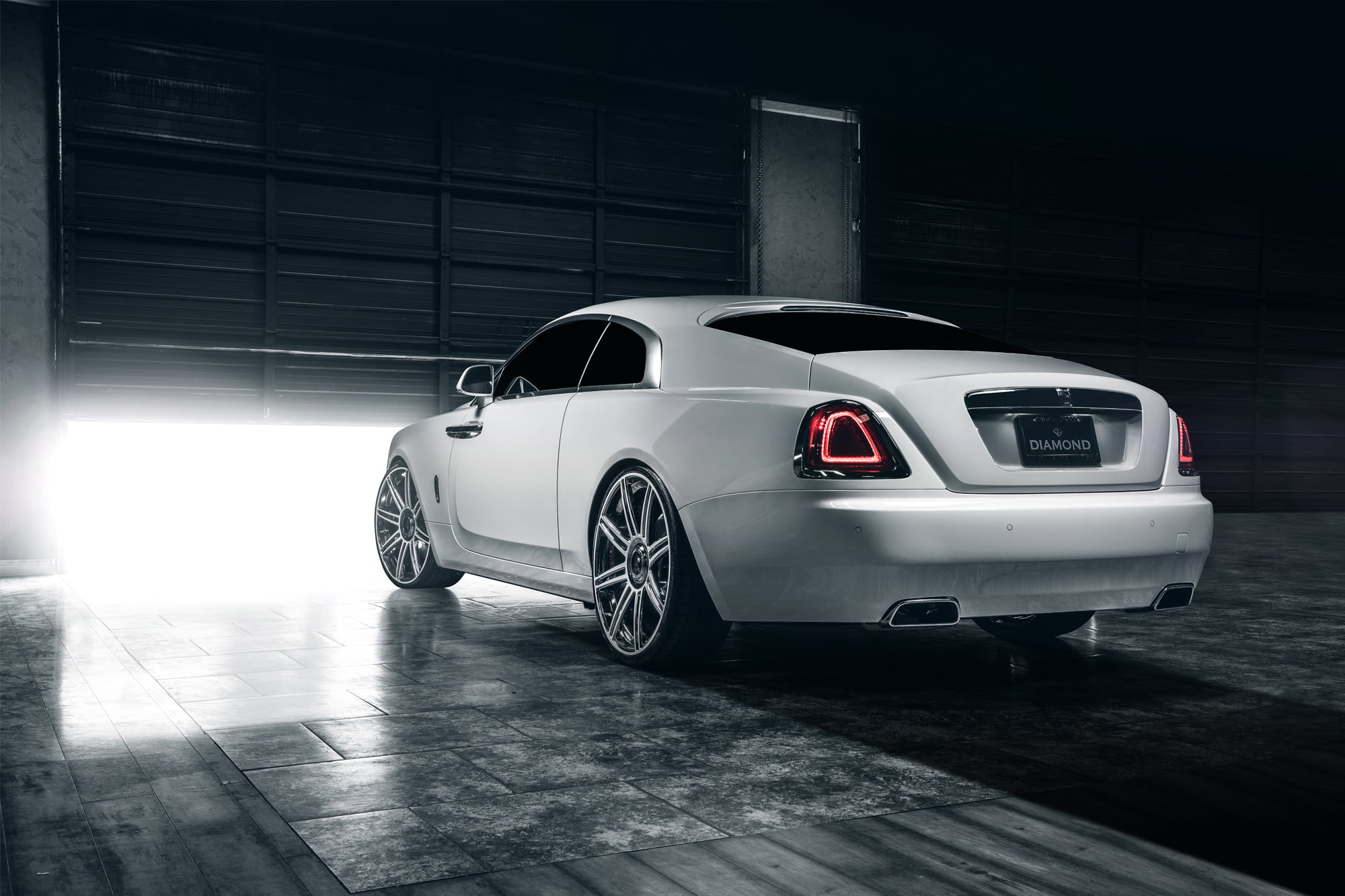 shiny, wraith, rear view, wheel, modern, technology, motion, architecture, concept Car, land Vehicle, rolls royce, transportation, sunlight, city, mode of transportation, HD Wallpaper