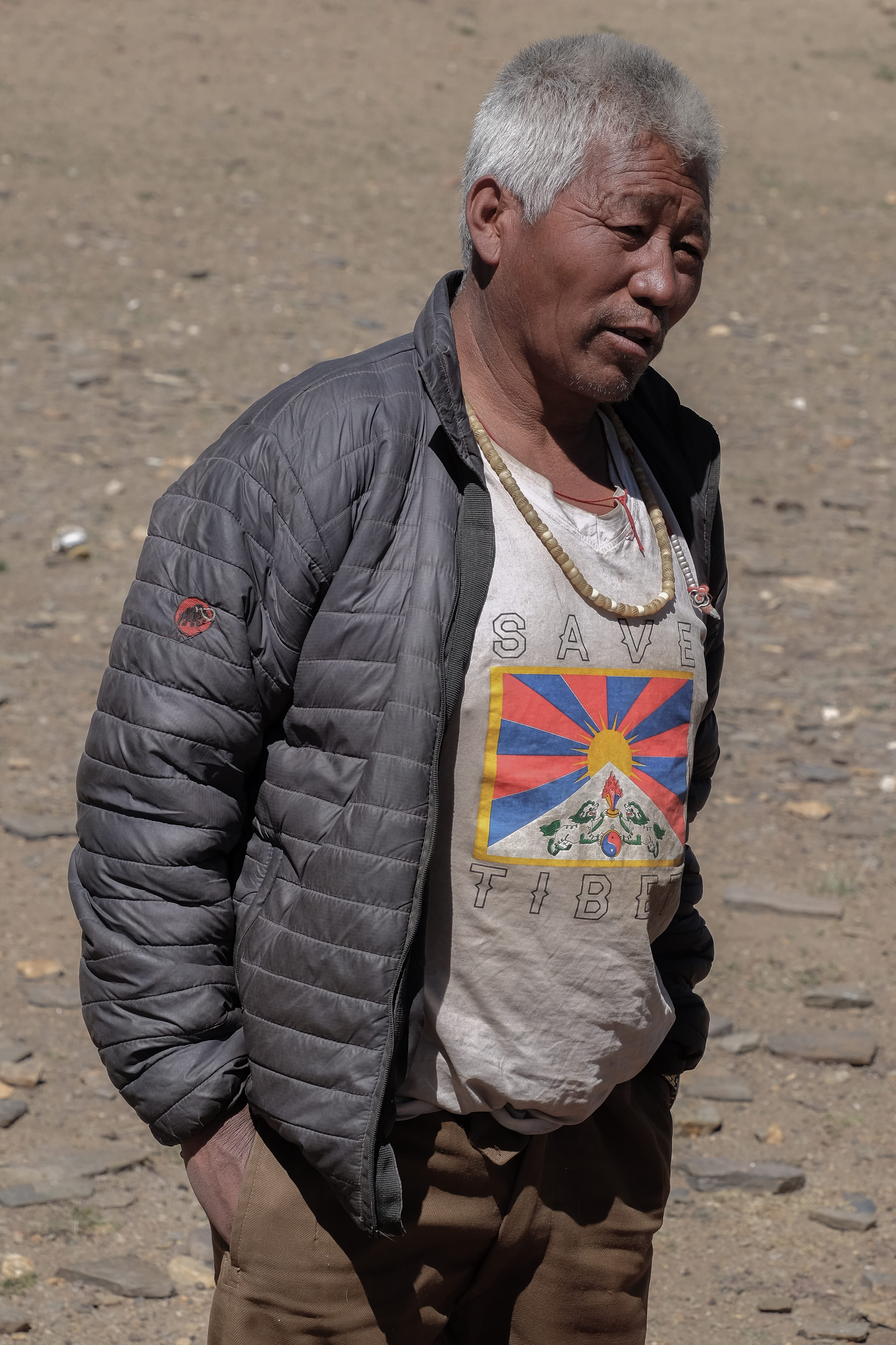 people, ladakh, front view, standing, warm clothing, clothing, casual clothing, waist up, men, lifestyles, males, himalaya, senior women, real people, outdoors, Phone HD Wallpaper