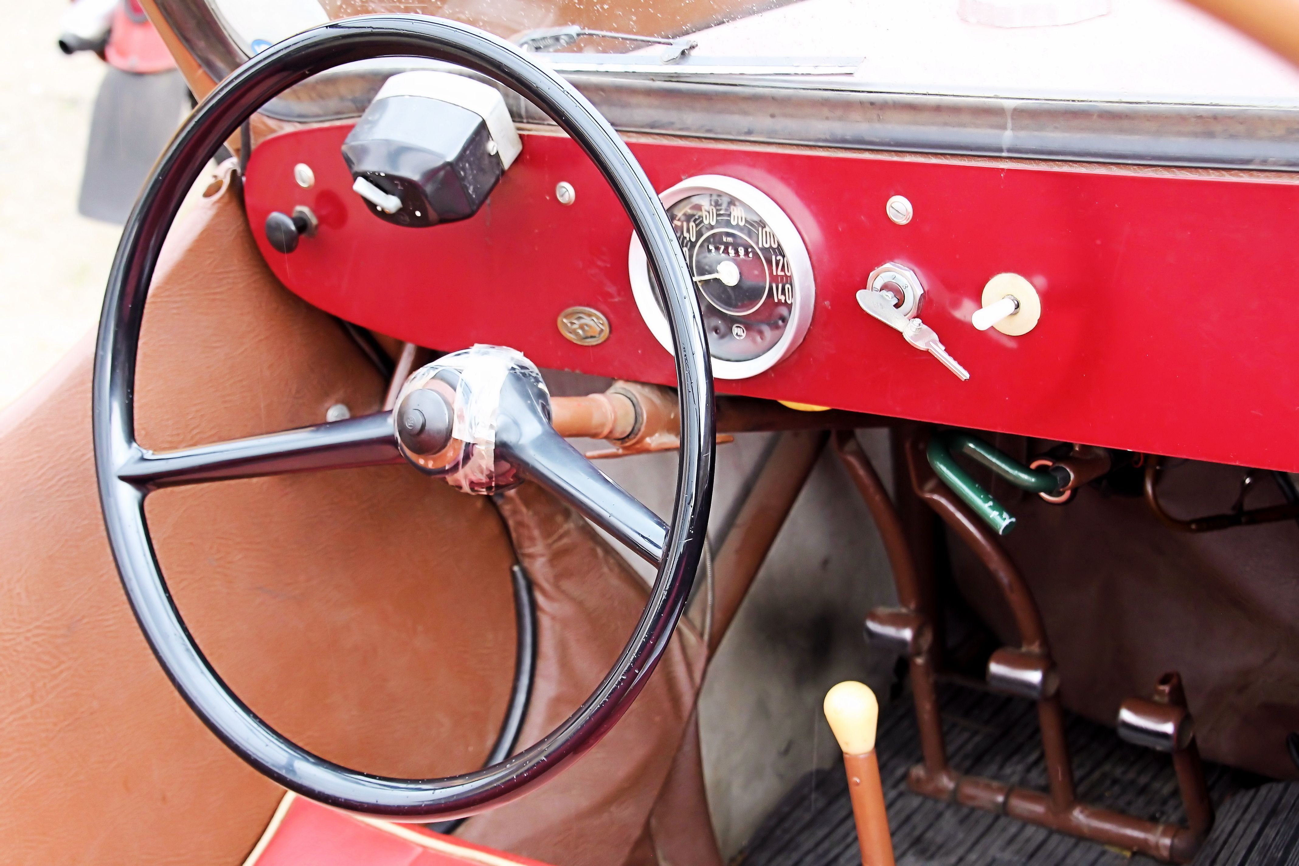 land vehicle, fuel and power generation, os-kar, old, car, vintage car, historically, outdoors, tricycle, metal, motor vehicle, steering wheel, lighting equipment, HD Wallpaper