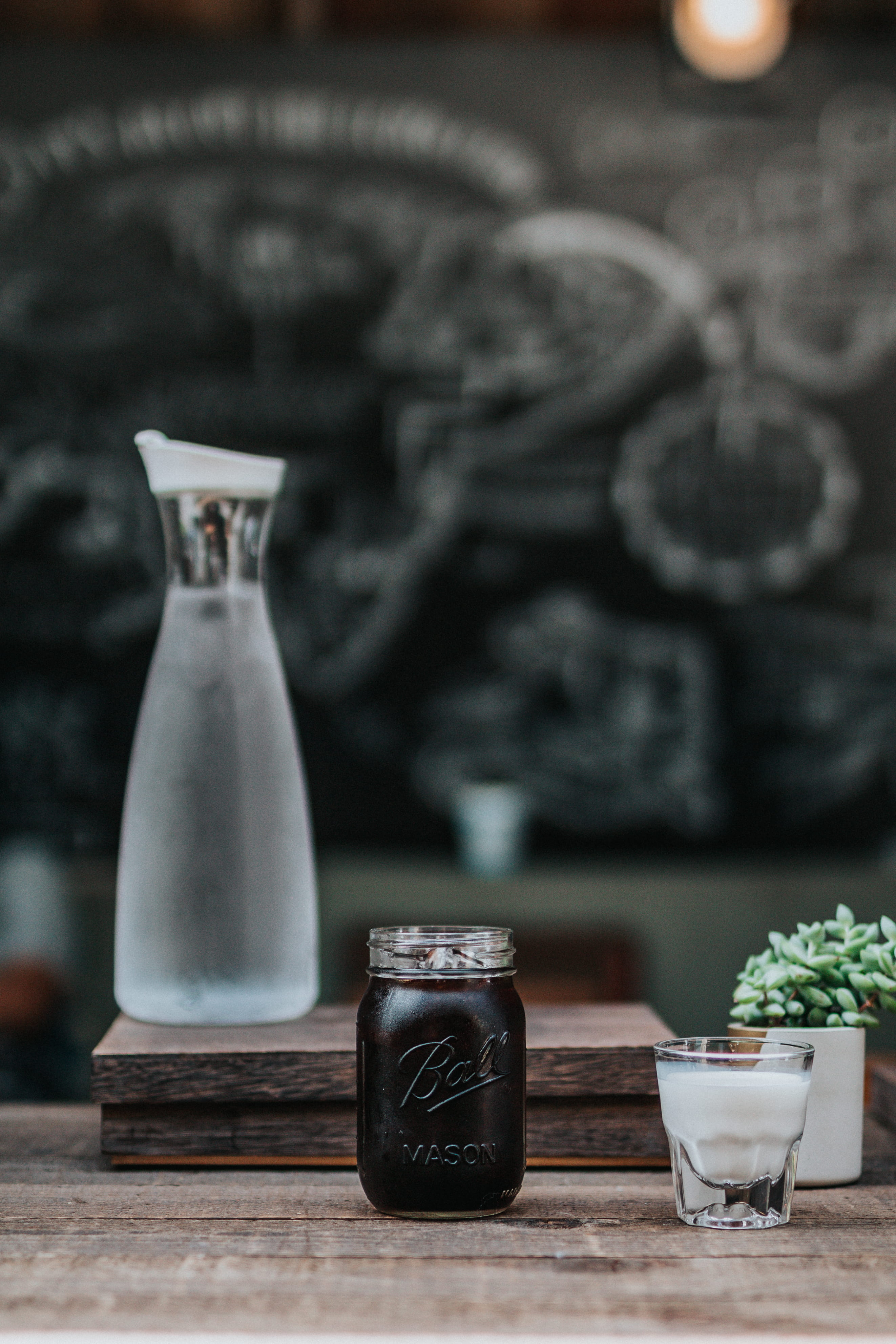 jar, 4K, clear, crockery, shot, refreshment, container, day, coffee, still life, table, focus on foreground, transparent, no people, kar, iced coffee, Phone HD Wallpaper