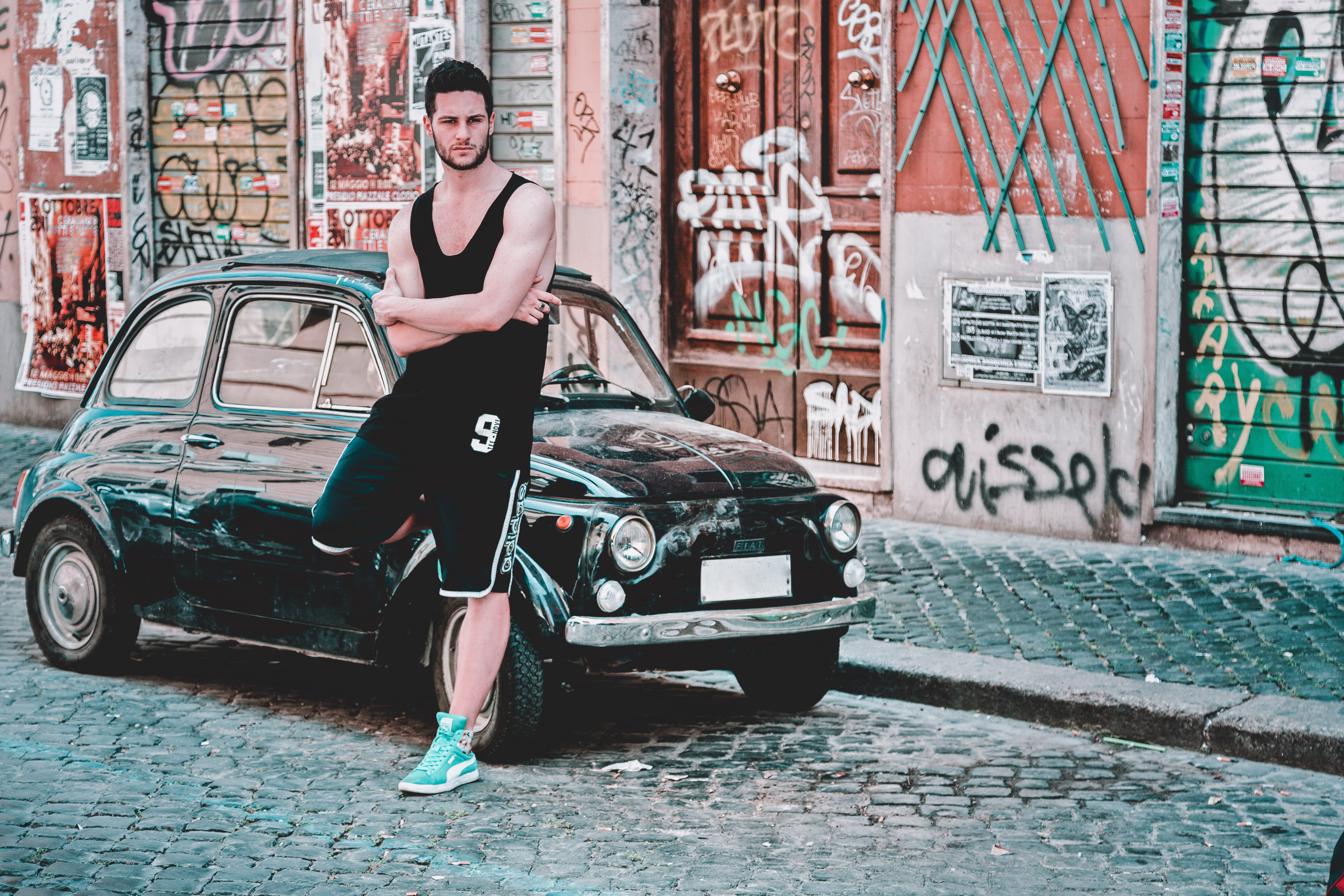 day, wear, full length, building exterior, adult, top, young adult, car, city, architecture, graffiti, brick, beside, athlete, 5K, outdoors, land vehicle, HD Wallpaper