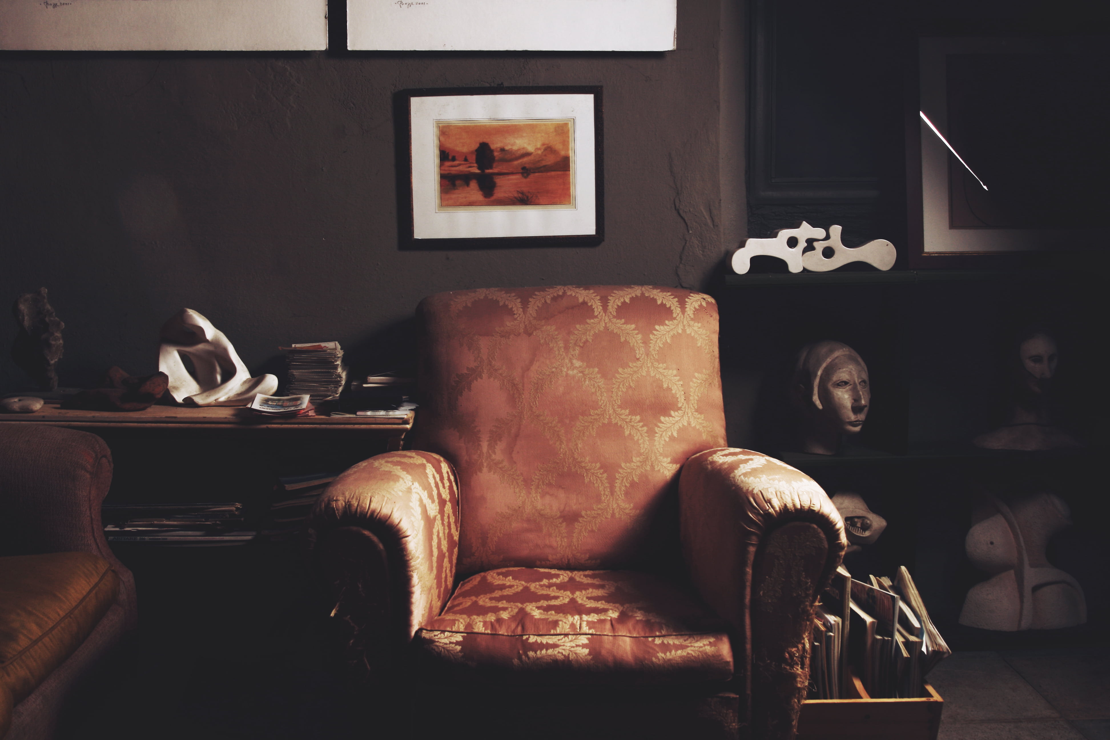 table, relaxation, retro Styled, architecture, people, vintage, paintings, luxury, absence, no People, elegance, home Interior, old-fashioned, interior, HD Wallpaper