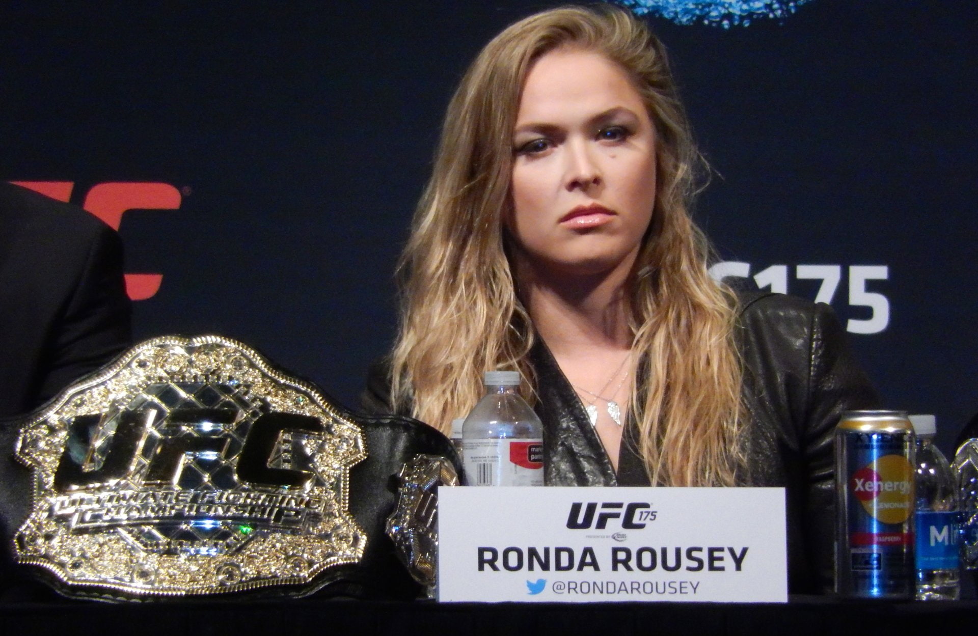 holding, hair, hairstyle, portrait, indoors, communication, western script, long hair, one person, waist up, Ronda Rousey, sign, Sports, headshot, 1080P, HD Wallpaper