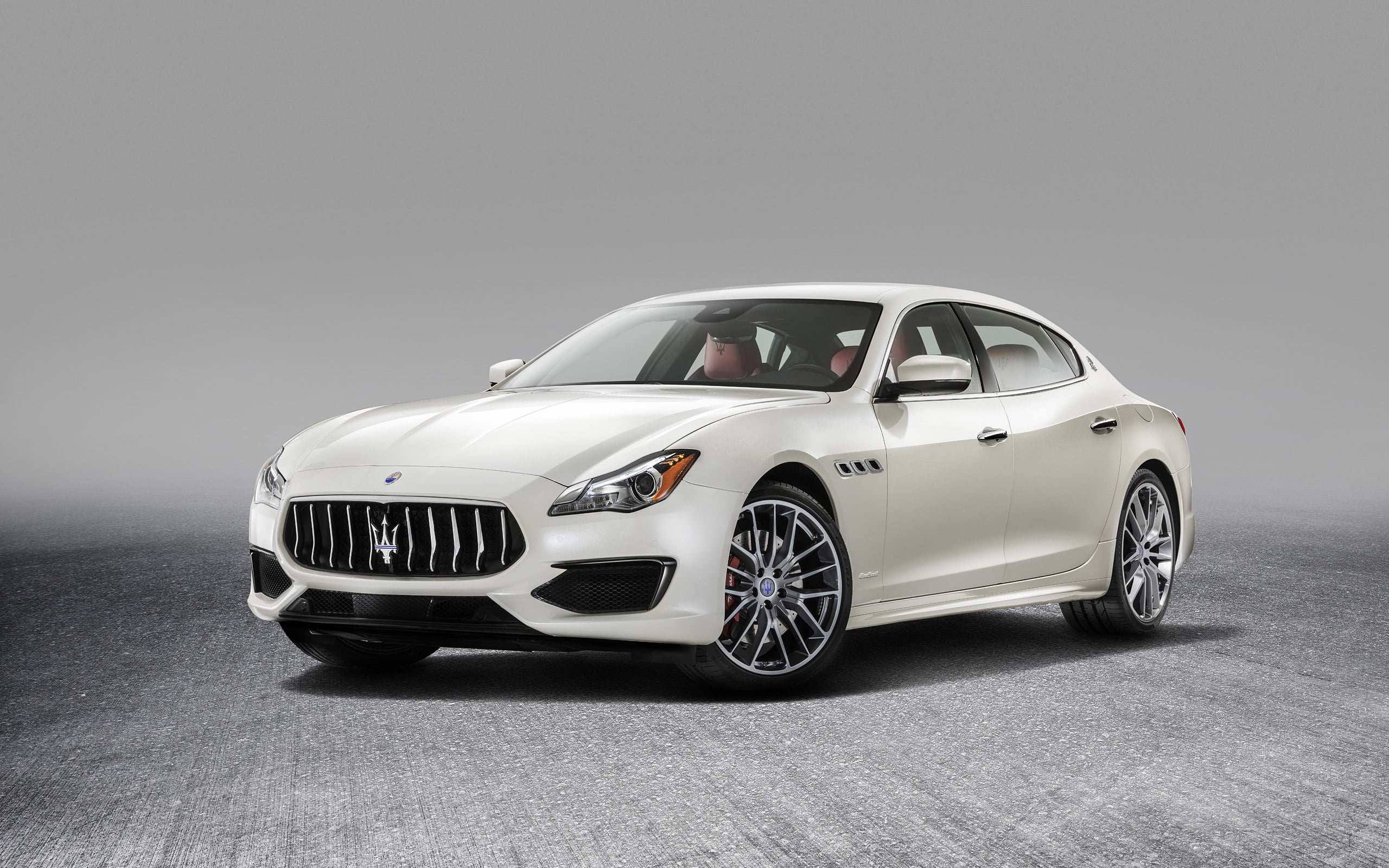 wheel, land vehicle, copy space, white, mode of transportation, chrome, convertible, sports car, retro styled, gts, indoors, metal, 2017, quattroporte, HD Wallpaper