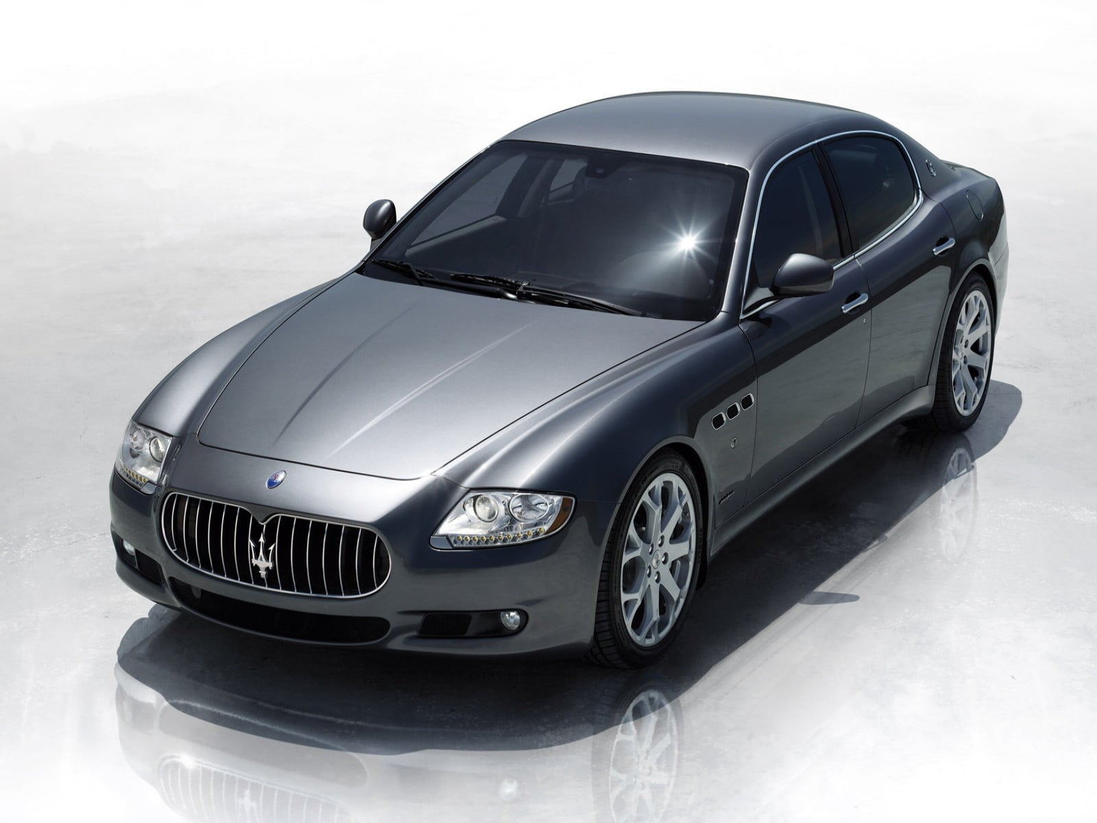 black, motor vehicle, studio shot, white background, Maserati, land vehicle, metal, mode of transportation, shiny, outdoors, car, quattroporte, silver colored, HD Wallpaper