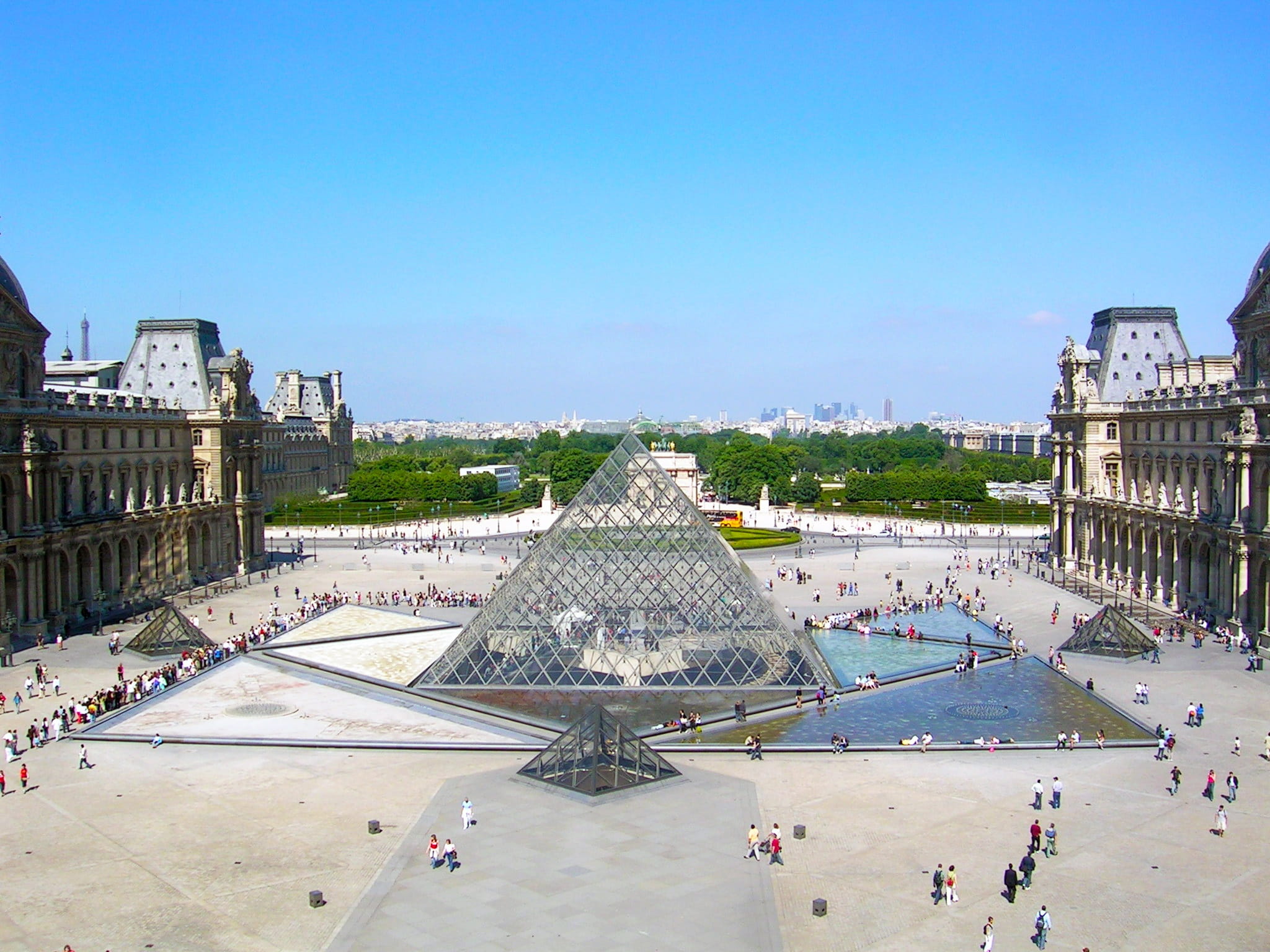 day, museum, copy space, history, the past, built structure, louvre, incidental people, large group of people, architecture, Museum, sky, outdoors, Pyramid, HD Wallpaper