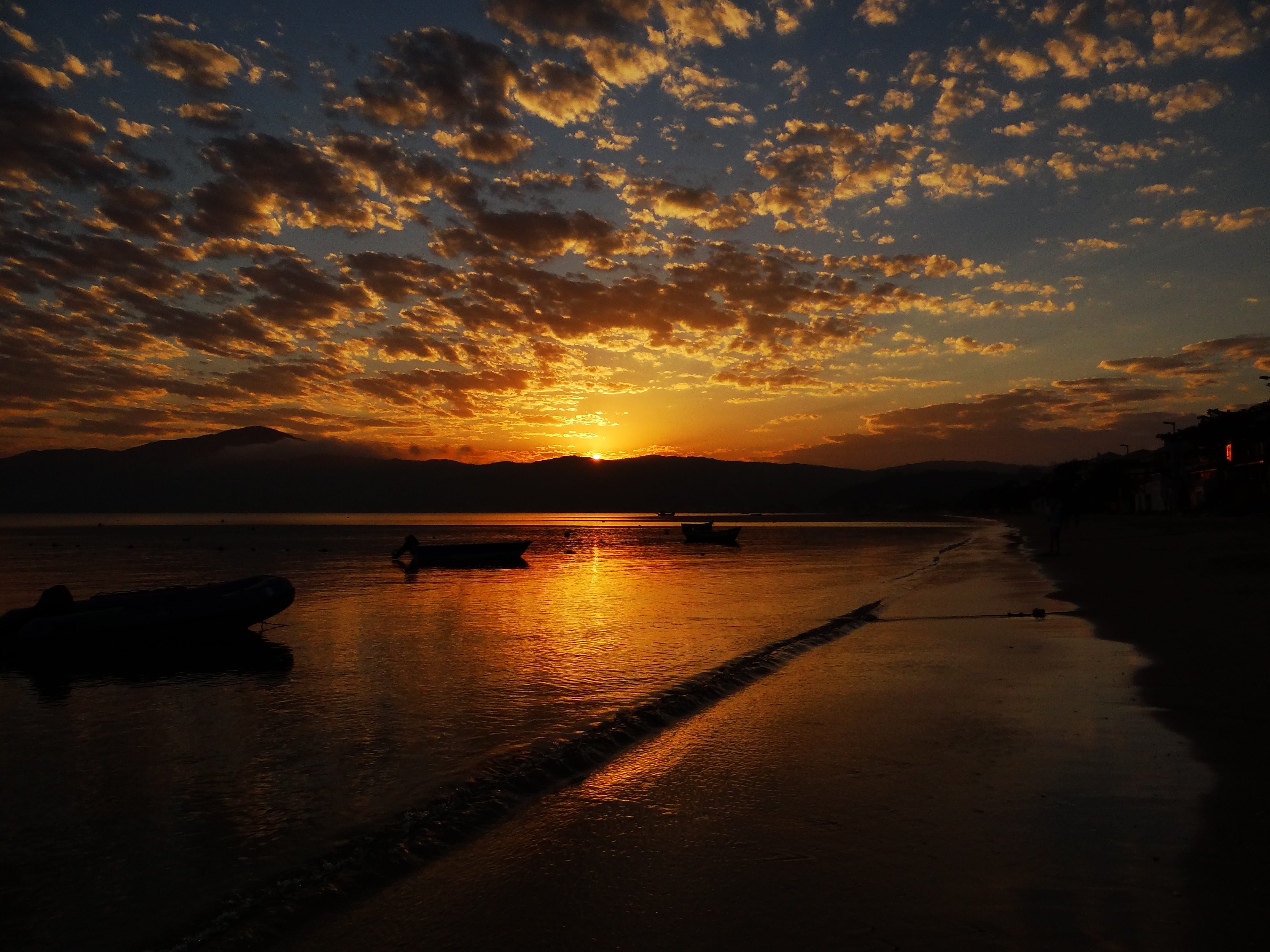 scenics, litoral, cloudscape, mar, travel Locations, sun, Beach, summer, nature, rays, Twilight, orange color, landscape, lake, silhouette, sunrise - Dawn, HD Wallpaper