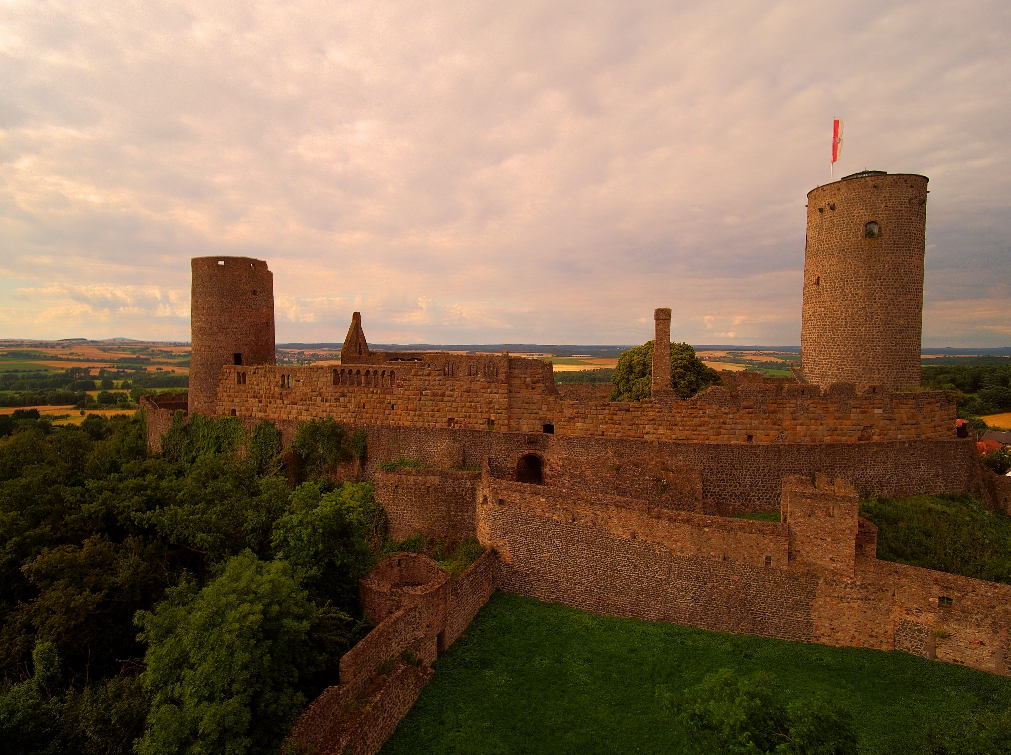 history, ancient, aerial view, coins burg, fort, cloud - sky, plant, travel destinations, Ruin, wetterau, Castle, nature, Münzenberg, wall, Coins, münzenberg, HD Wallpaper