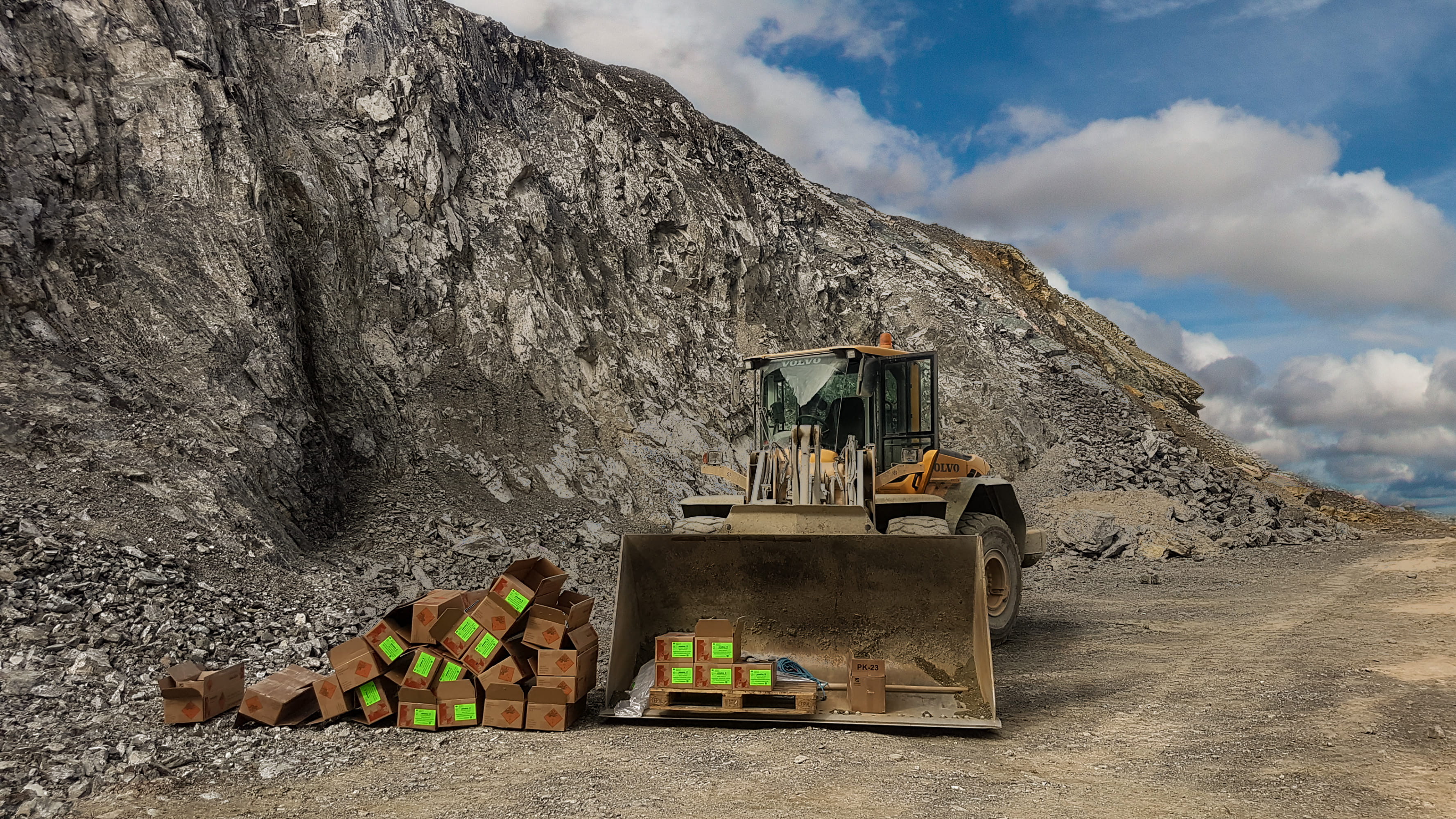 industry, no people, construction equipment, murtal, road, land, mountain, construction industry, nature, day, transportation, 2K, mode of transportation, HD Wallpaper