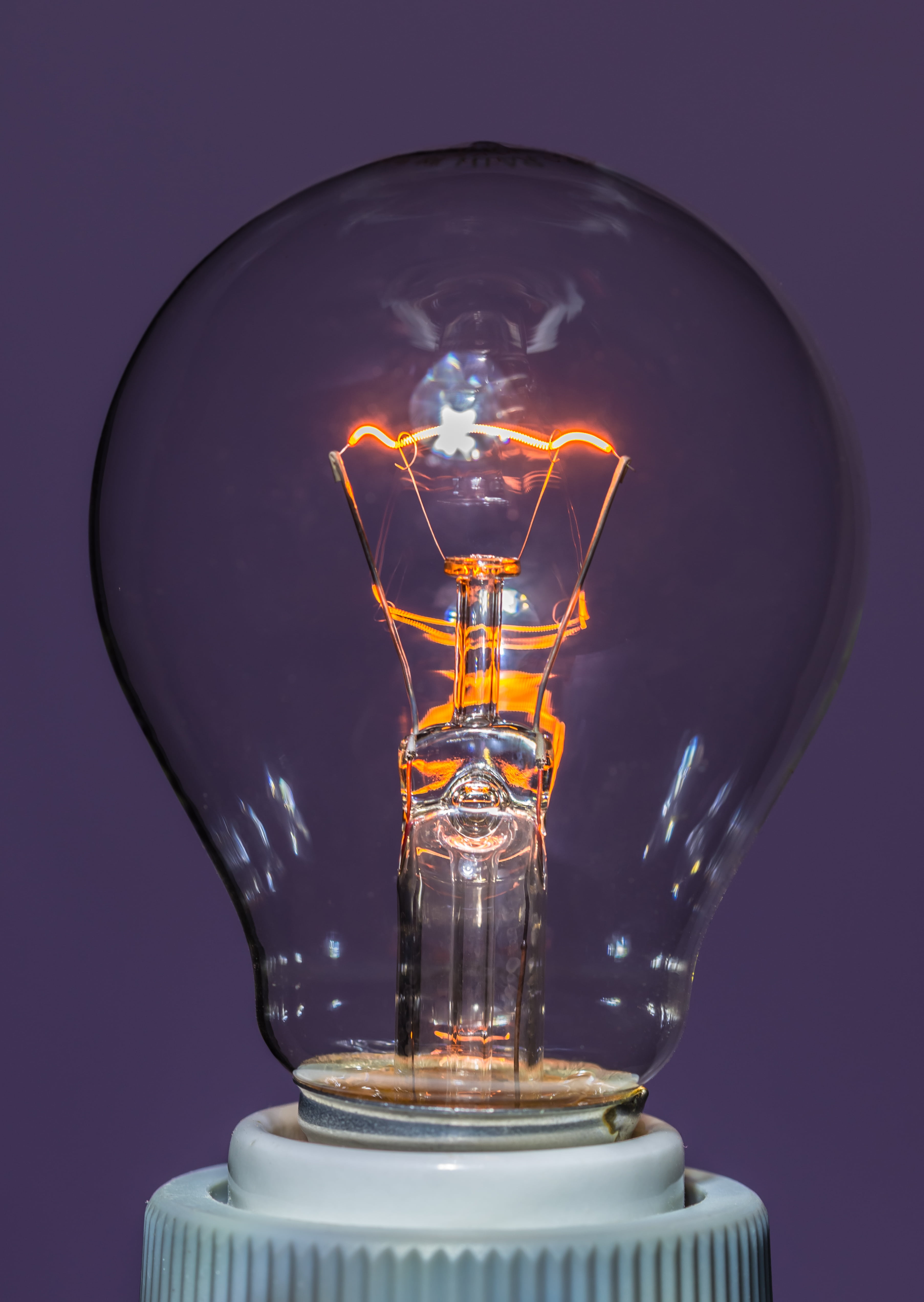 disappearing, lamp, illuminated, still life, close, at, glass bulb, burn, lighting equipment, electric lamp, studio shot, light bulb, colored background, Phone HD Wallpaper