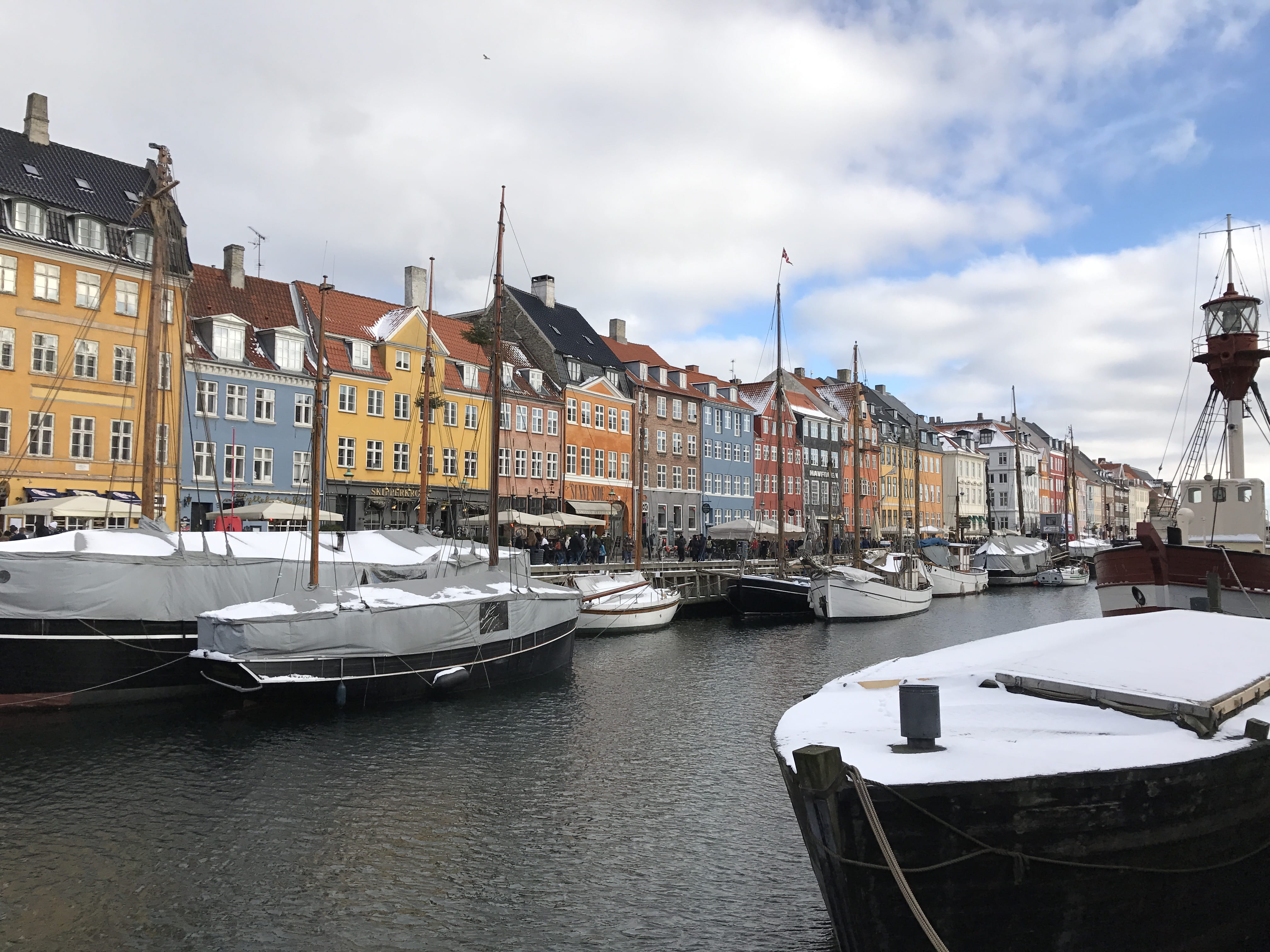 water, day, residential district, nyhavn, row house, outdoors, no people, harbor, 4K, yacht, building, nautical vessel, sky, passenger craft, københavn, HD Wallpaper