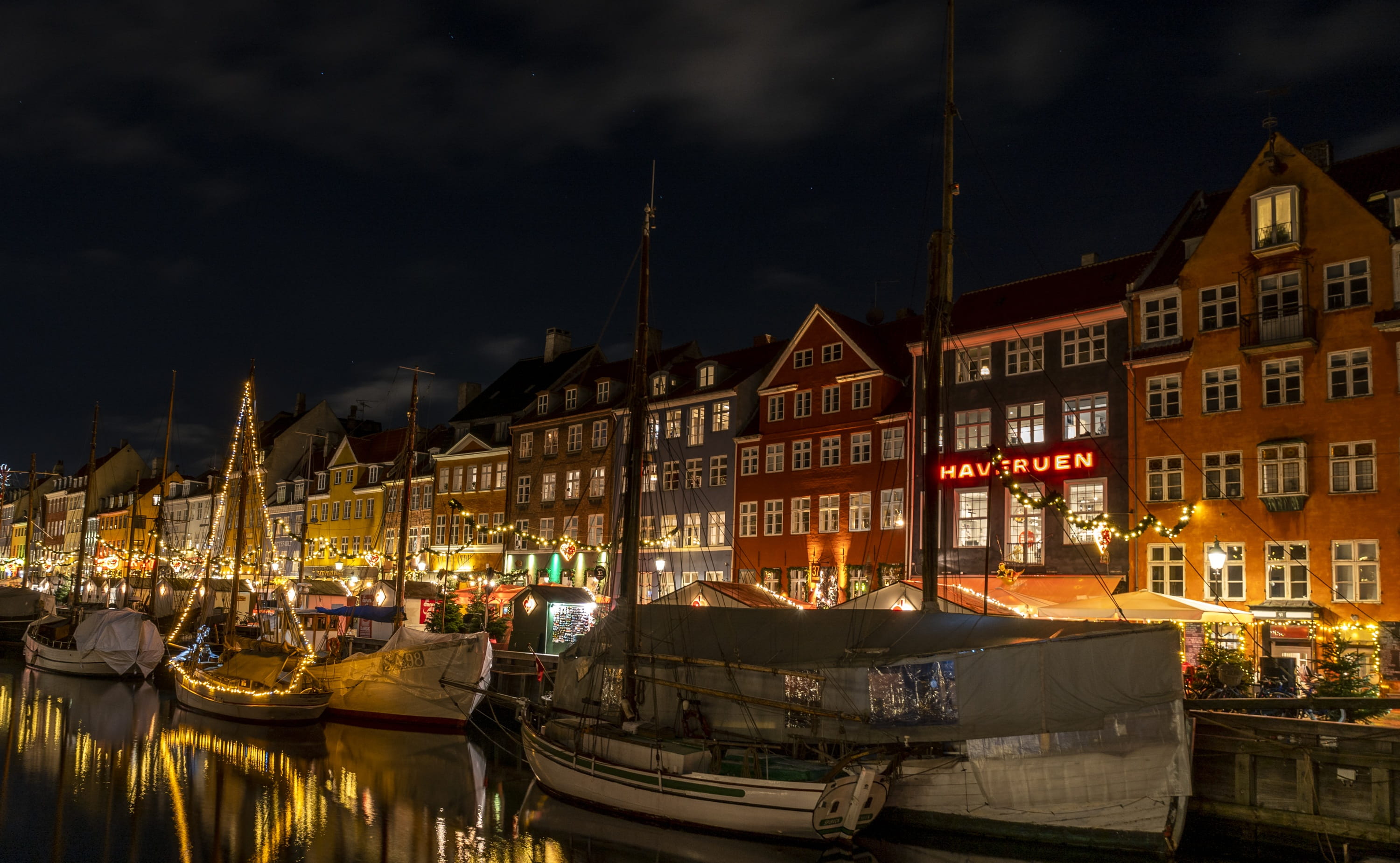 architecture, mode of transportation, danish, building exterior, reflections, cityscape, scenic, moored, city, nautical vessel, travel, water, 2K, old, HD Wallpaper