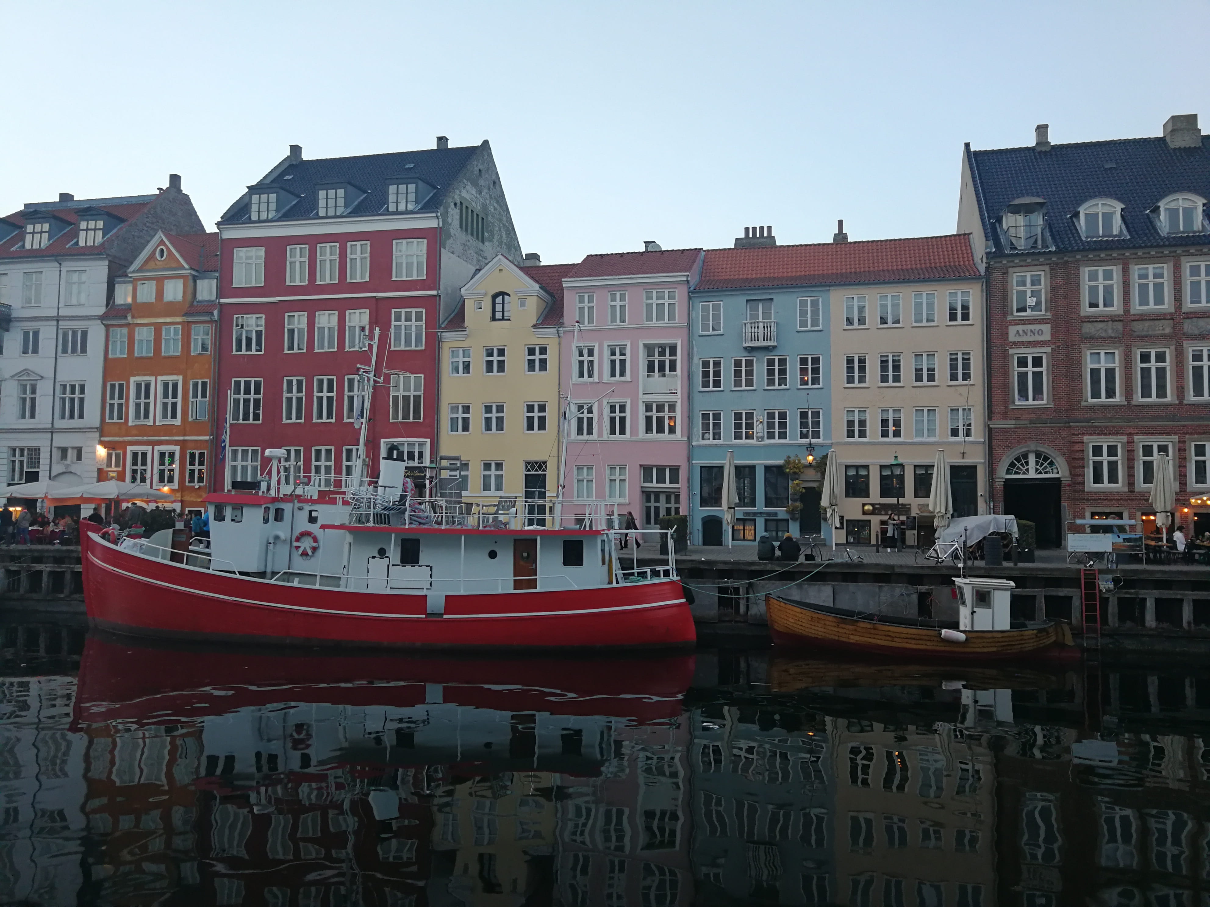 building exterior, nautical vessel, mirroring, transportation, nyhavn, day, residential district, cityscape, denmark, outdoors, tourism, old, tourist, no people, HD Wallpaper