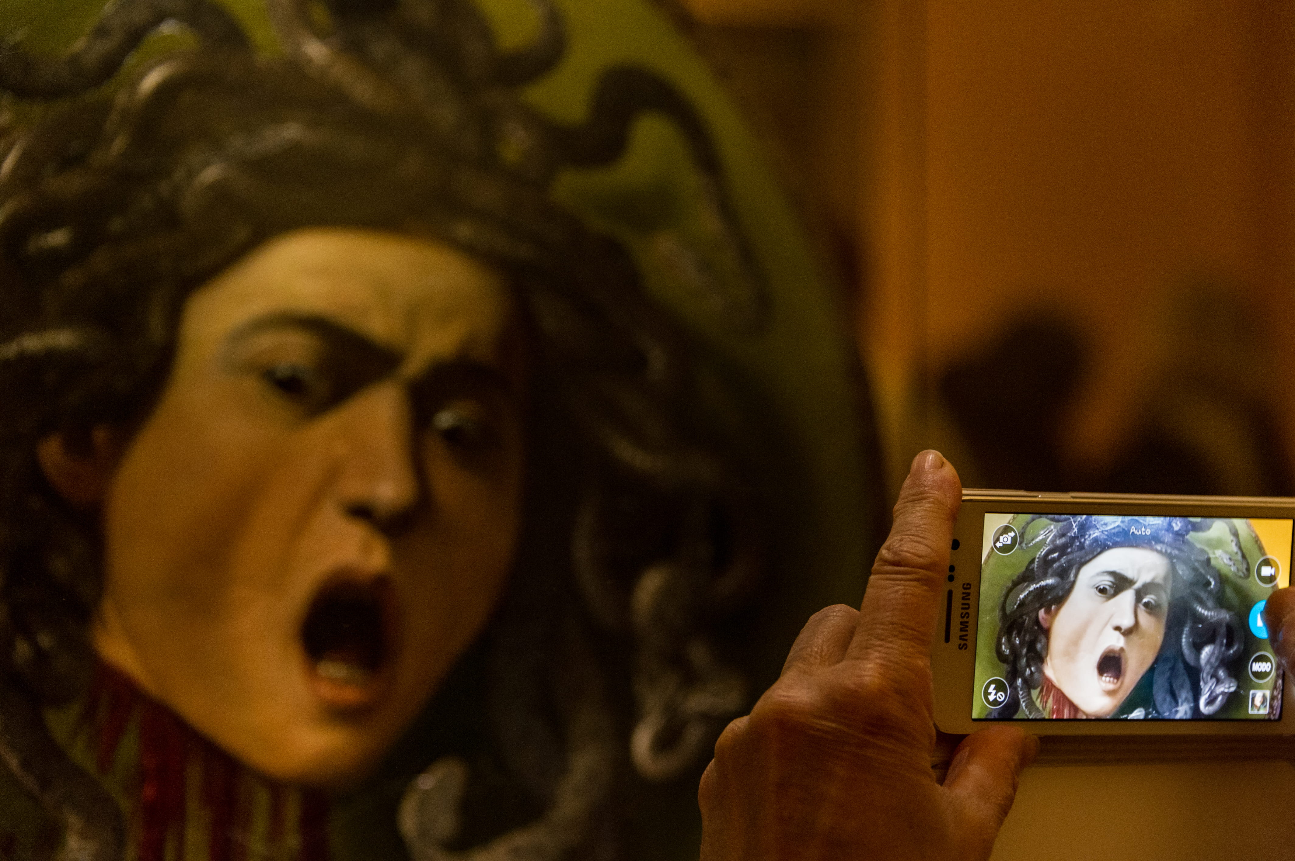 samsung, females, medusa, adult, people, nikon, human body part, focus on foreground, cellphone, snap, human face, representation, frame, 4K, caught, technology, HD Wallpaper