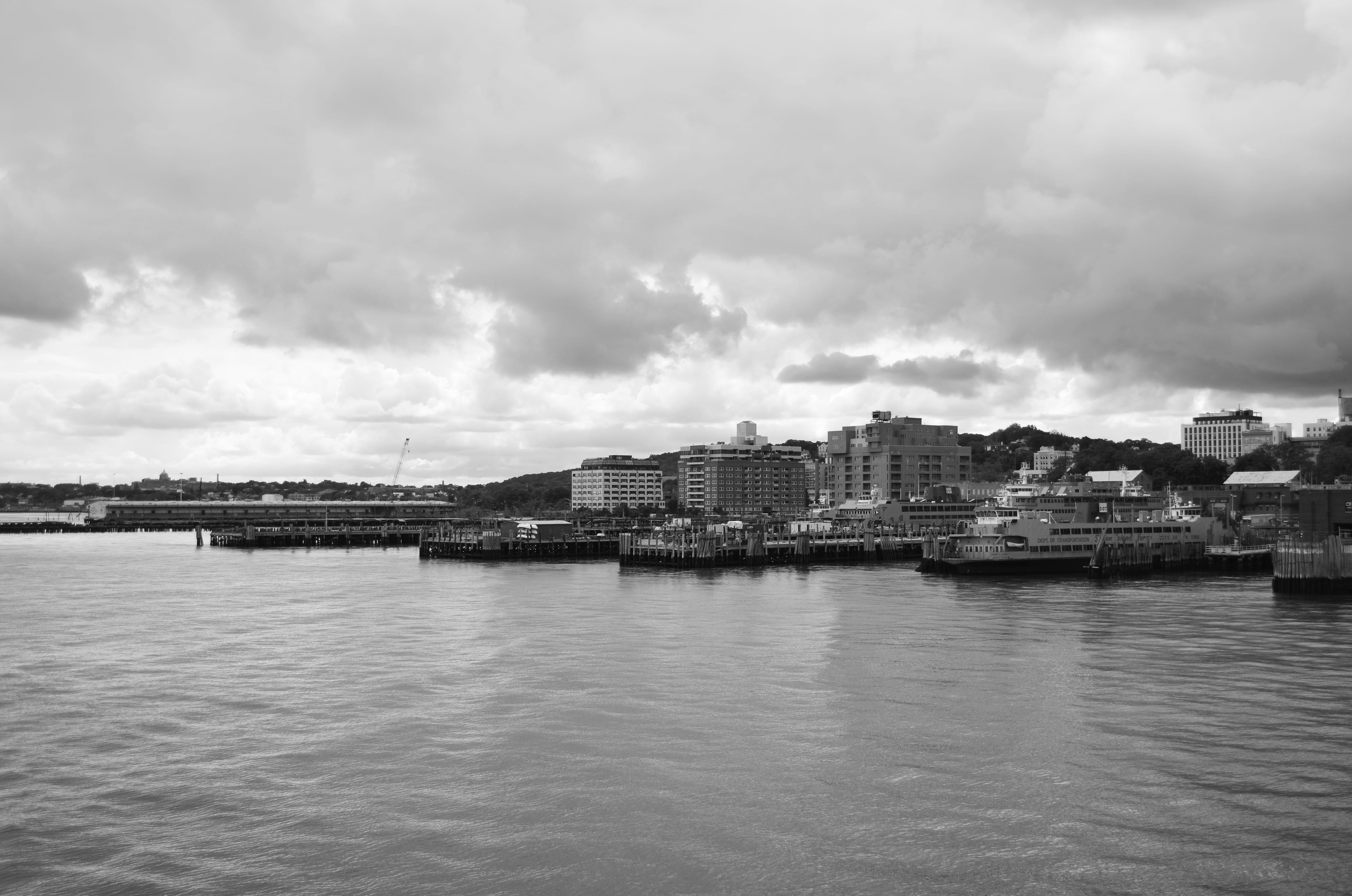 sea, reflection, overcast, 4K, waterfront, Ships, Staten Island, day, water, architecture, building, building exterior, rippled, outdoors, sky, no people, HD Wallpaper