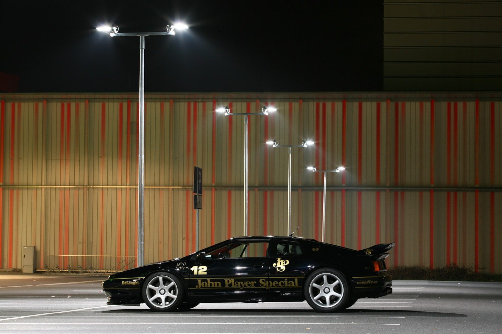 sign, red, speed, Lotus, indoors, Lotus Esprit, car, lighting equipment, built structure, illuminated, 720P, no people, motion, street, night, electric lamp, HD Wallpaper
