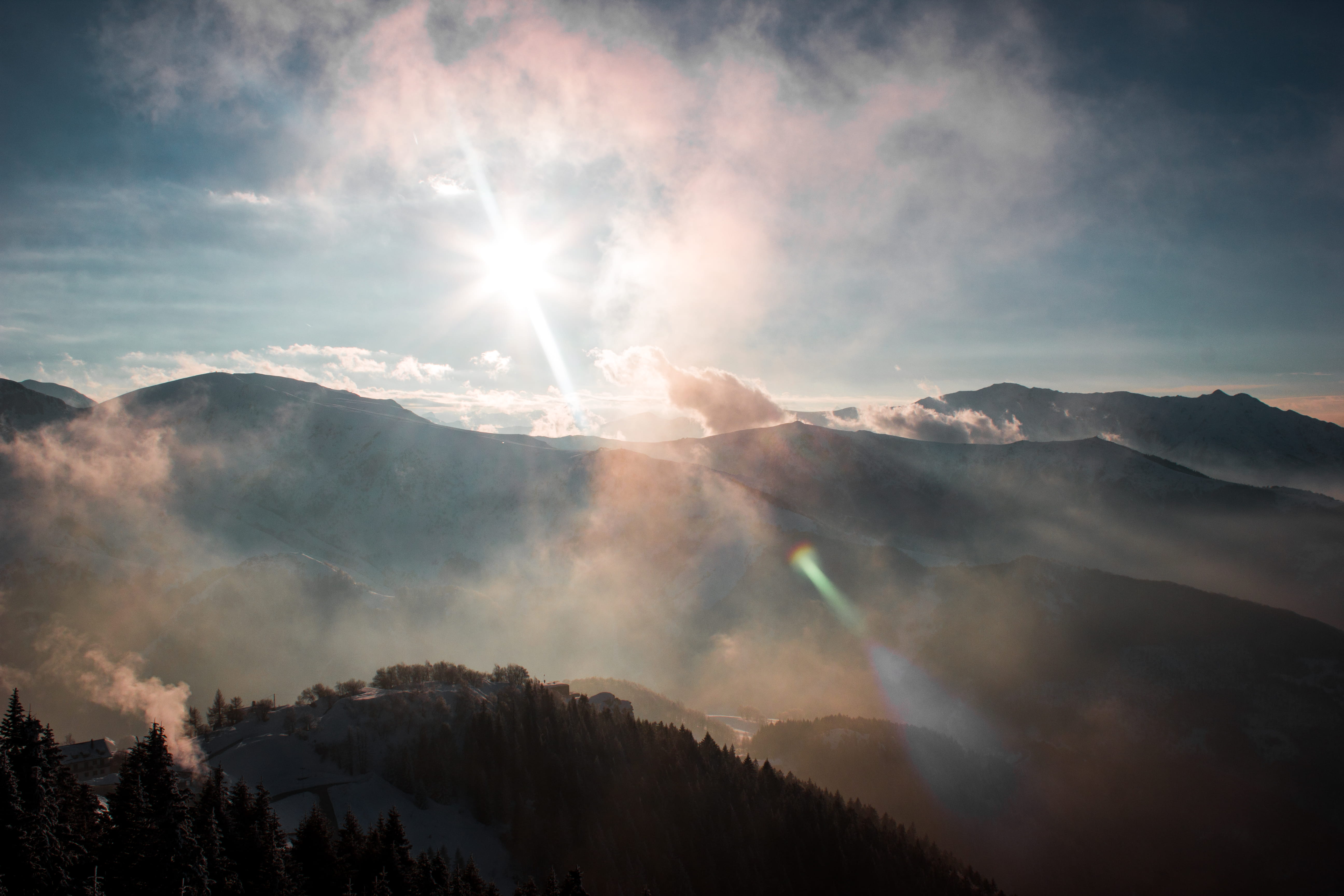 day, idyllic, sun, mountains, light, 5K, sunset, tranquility, nature, italia, tranquil scene, bright, streaming, mountain range, lens flare, scene, colors, HD Wallpaper