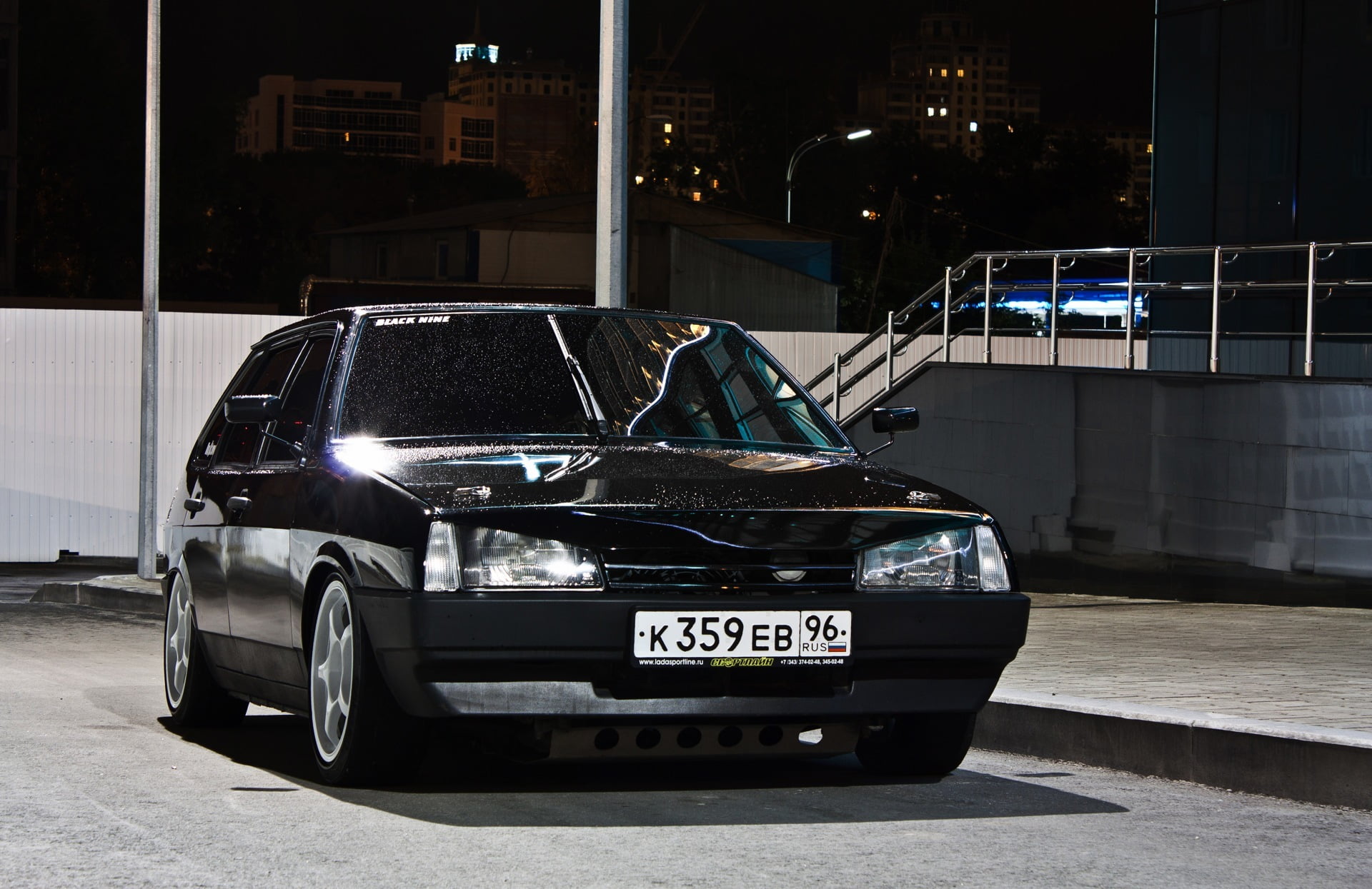 architecture, tofas, headlight, modern, mode of transportation, reflection, car, no People, wheel, editorial, VAZ, travel, night, 1080P, new, transportation, HD Wallpaper