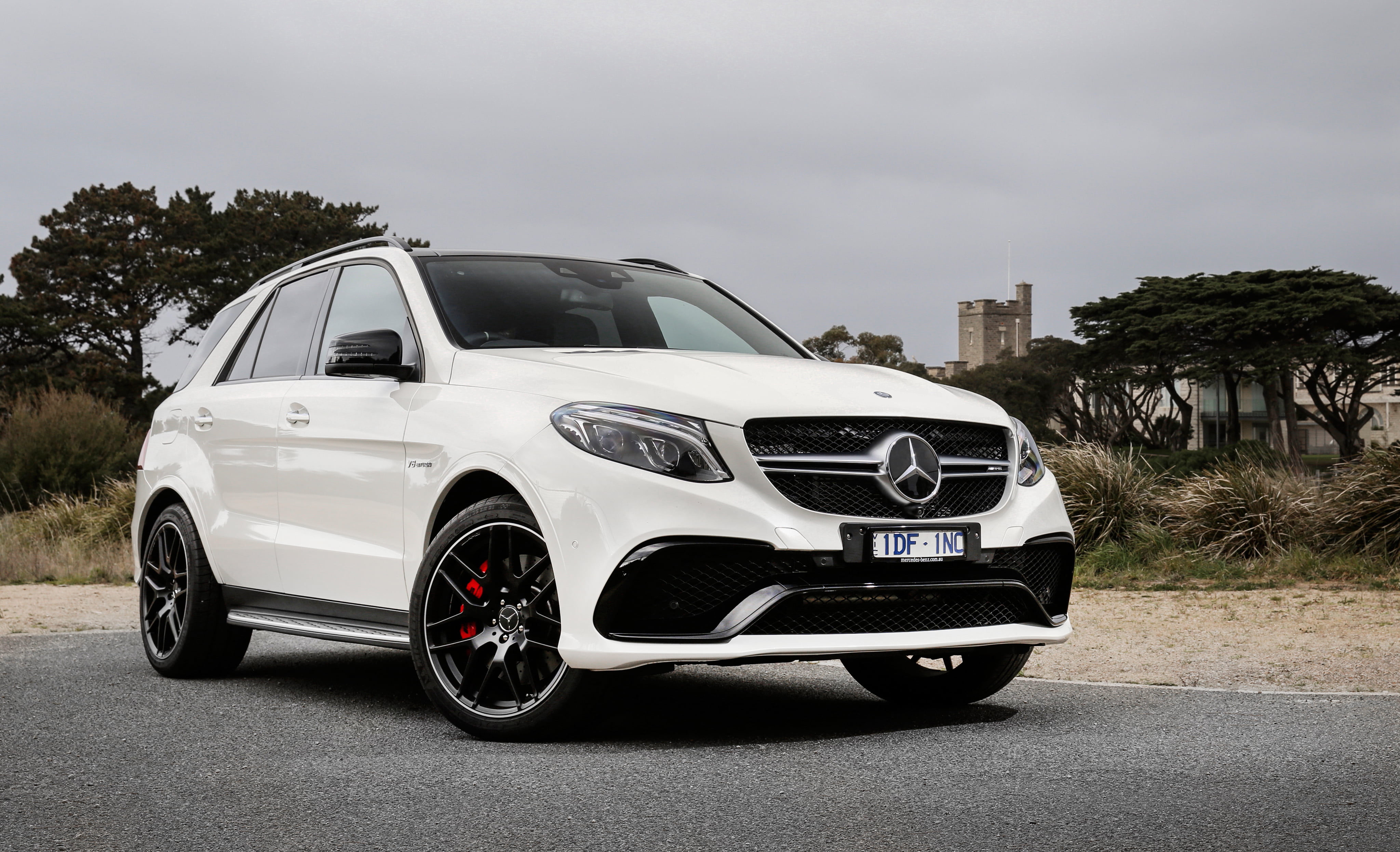 amg, front View, outdoors, metal, fleet of Vehicles, technology, tree, personal land vehicle, nature, grille, engine, gle-class, motor Vehicle, chrome, HD Wallpaper