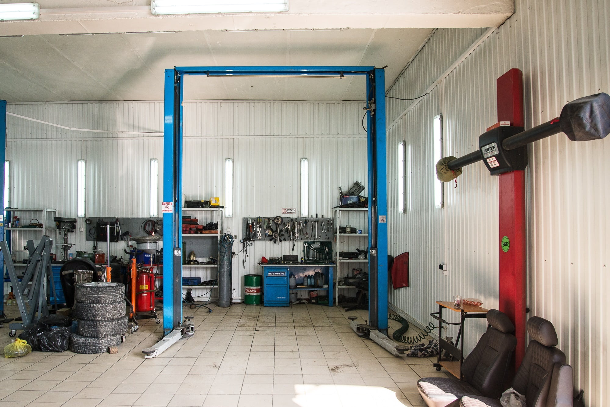 pipe - tube, equipment, assorted, manufacturing, inside, surrounded, industry, hoist, cars, container, blue, warehouse, one hundred, no people, door, indoors, HD Wallpaper