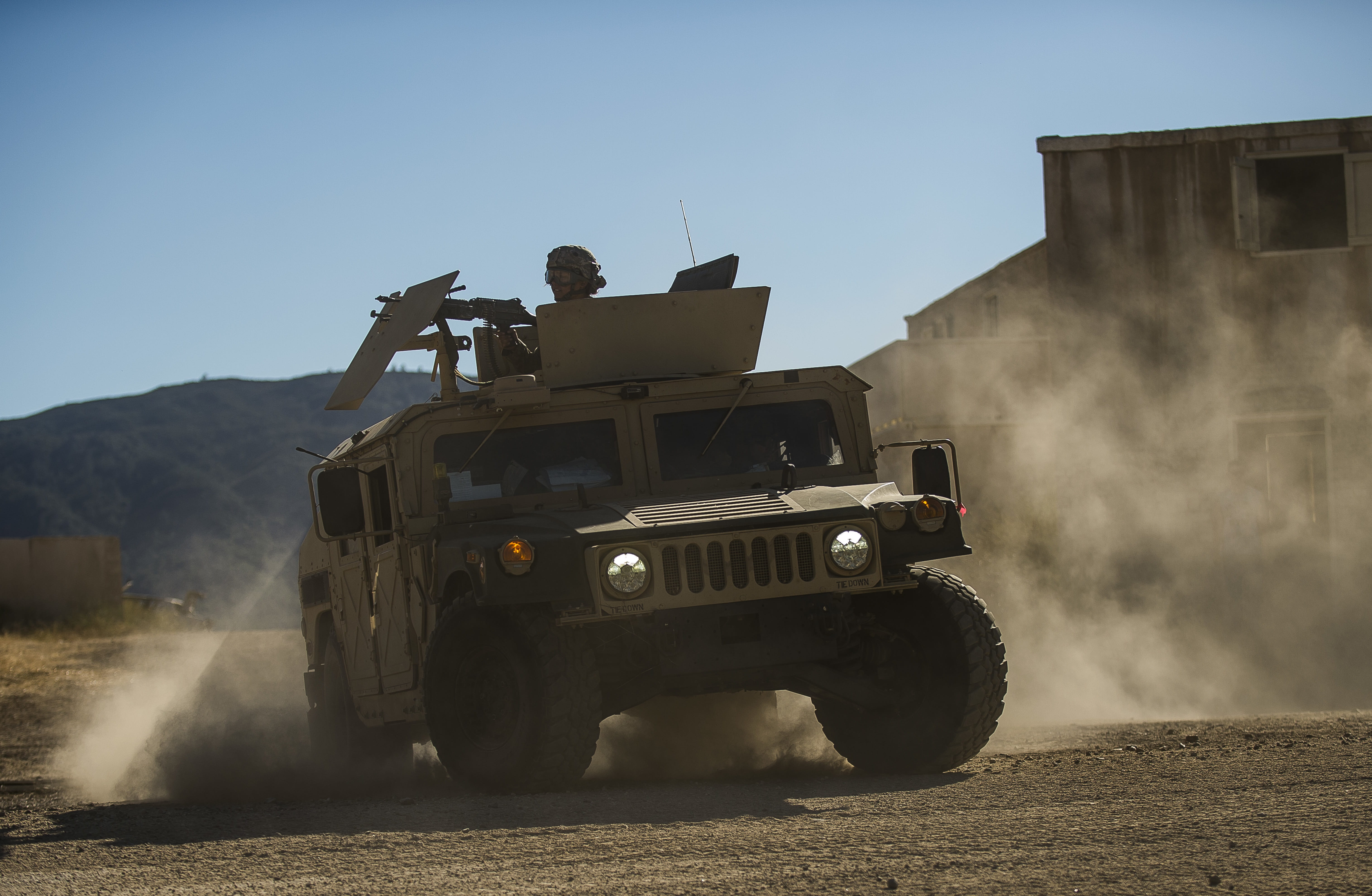 clear sky, land Vehicle, u, smoke - physical structure, army, S, military, government, one man only, war, 4x4, weapon, off-Road Vehicle, gun, armed Forces, HD Wallpaper