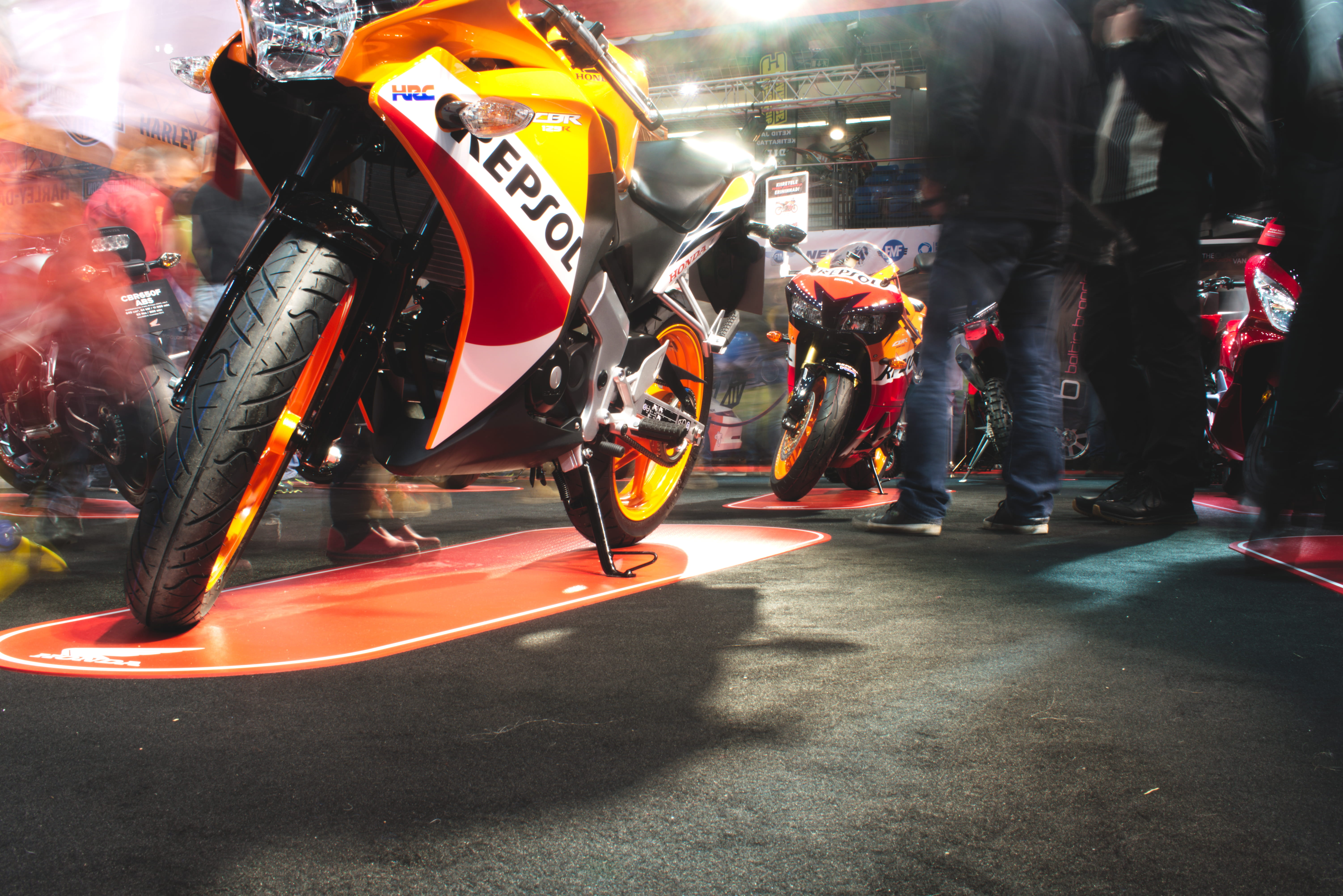 city, crowd, outdoors, bike, lifestyles, show, road, convension, people, day, land vehicle, helmet, 5K, motorshow, group, men, motoshow, sign, tallinn, HD Wallpaper