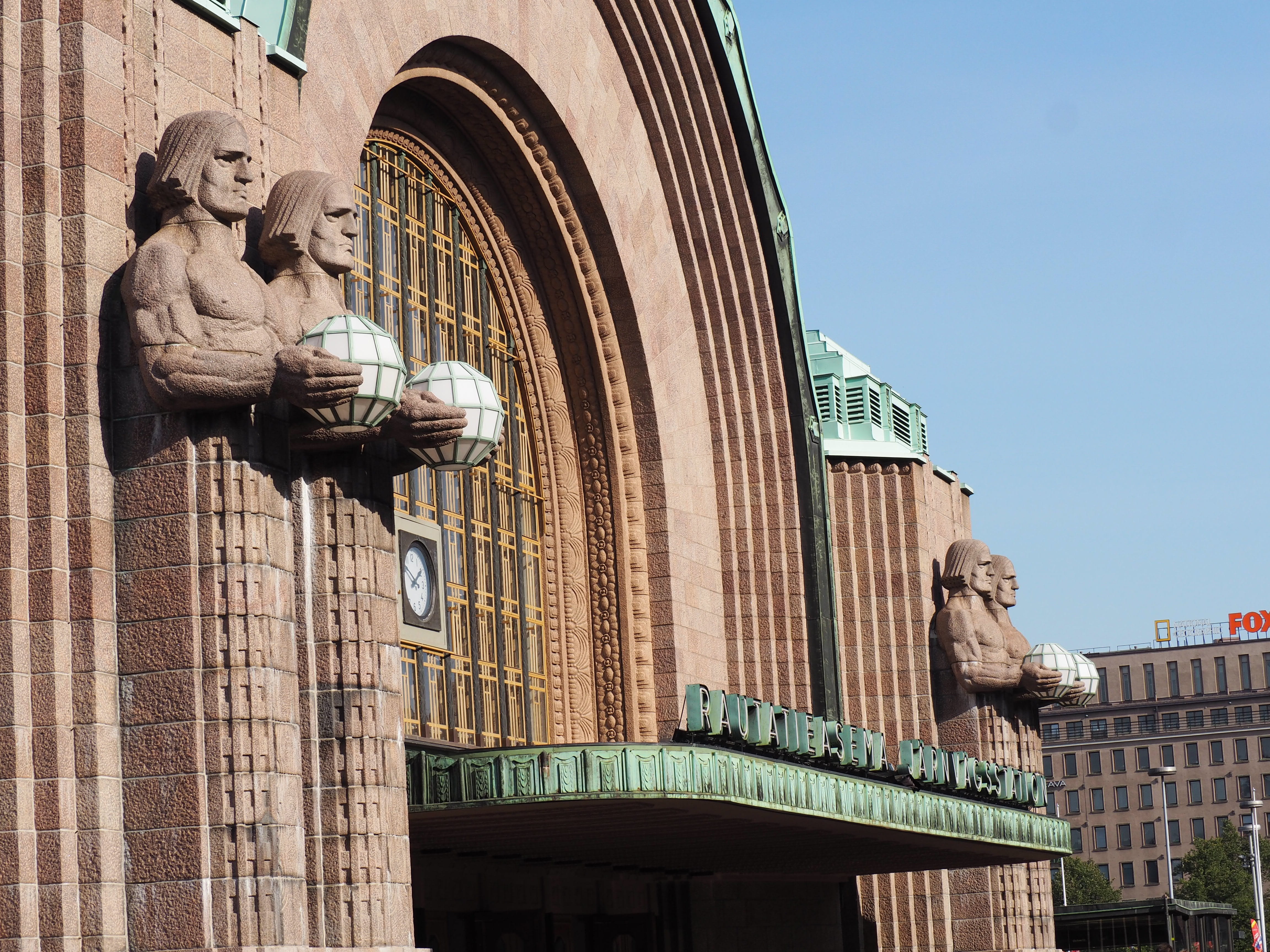 finland, 4K, sculpture, travel destinations, scandinavia, railway station, the past, craft, human representation, no people, statue, travel, creativity, HD Wallpaper