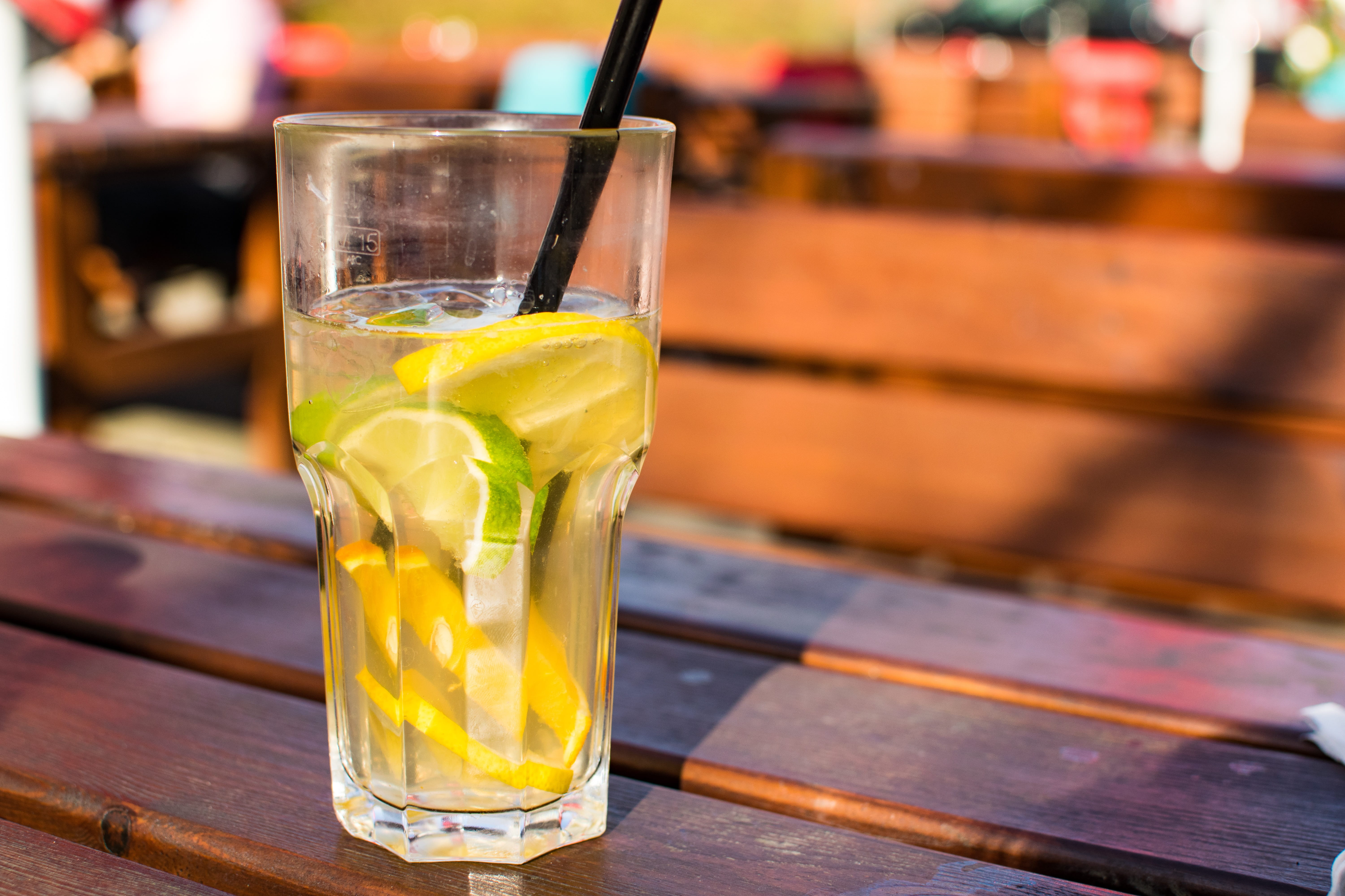 spring, cold, outdoor, freshness, whisky, wood, food and drink, slice, happy hour, table, alcoholic, bar counter, drink, cocktail, photography, refreshment, HD Wallpaper