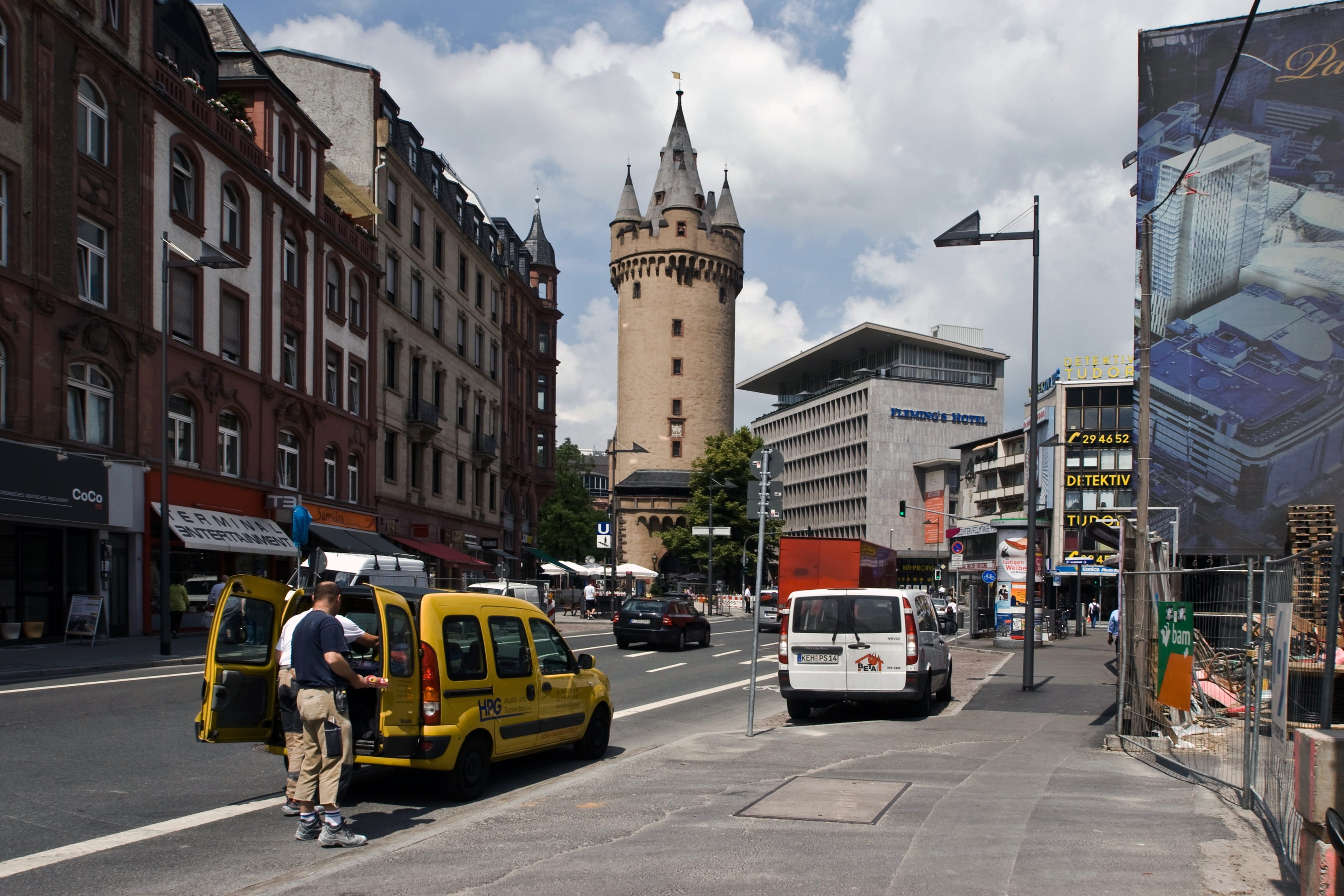 transportation, bus, road, day, car, Town Center, frankfurt am main germany, mode of transportation, outdoors, city, sky, building exterior, 2K, city street, HD Wallpaper