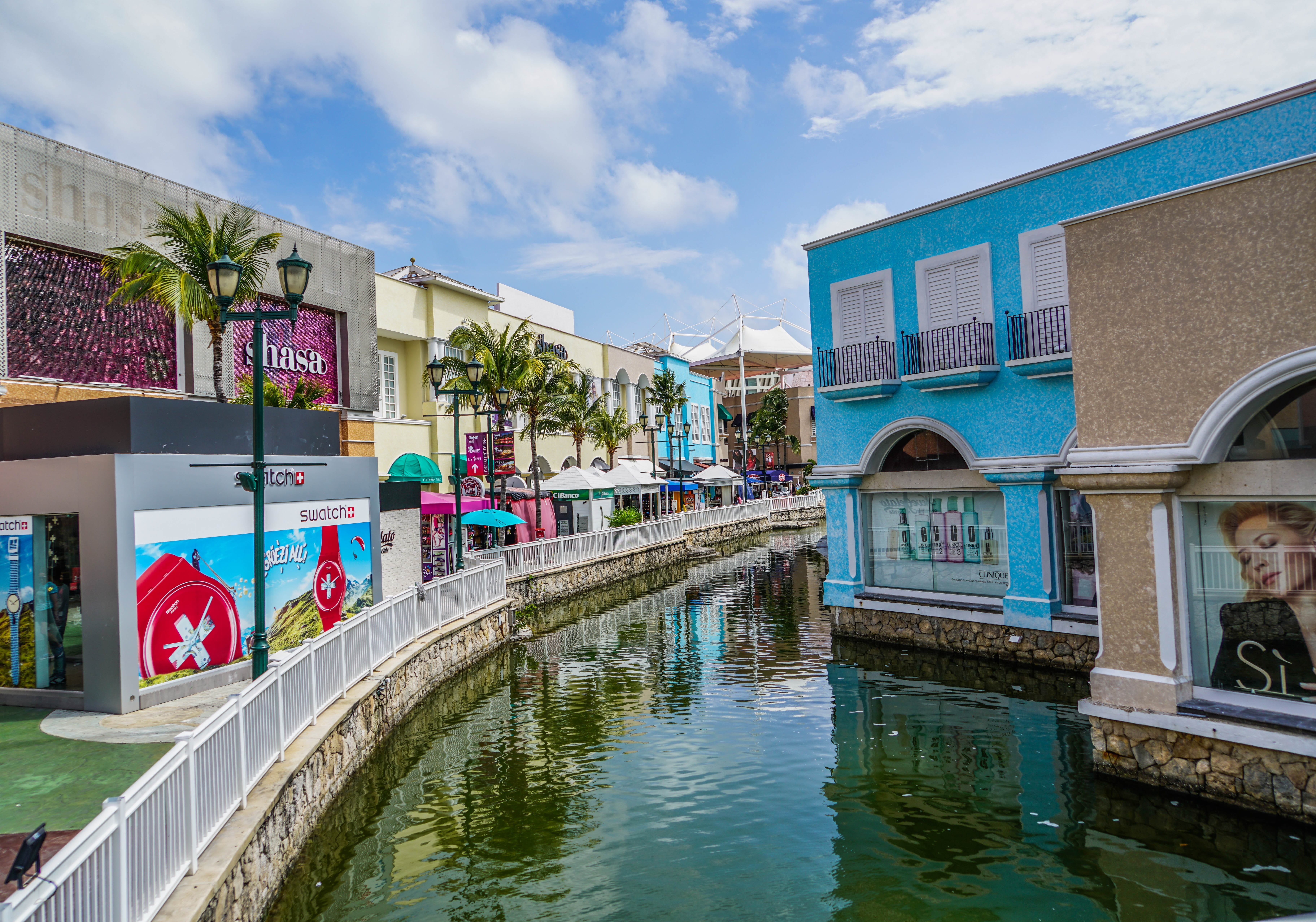 built structure, structure, la isla, tourist, day, cloud - sky, canal, building, shopping, outdoors, water, colorful, tourism, building exterior, caribbean, HD Wallpaper