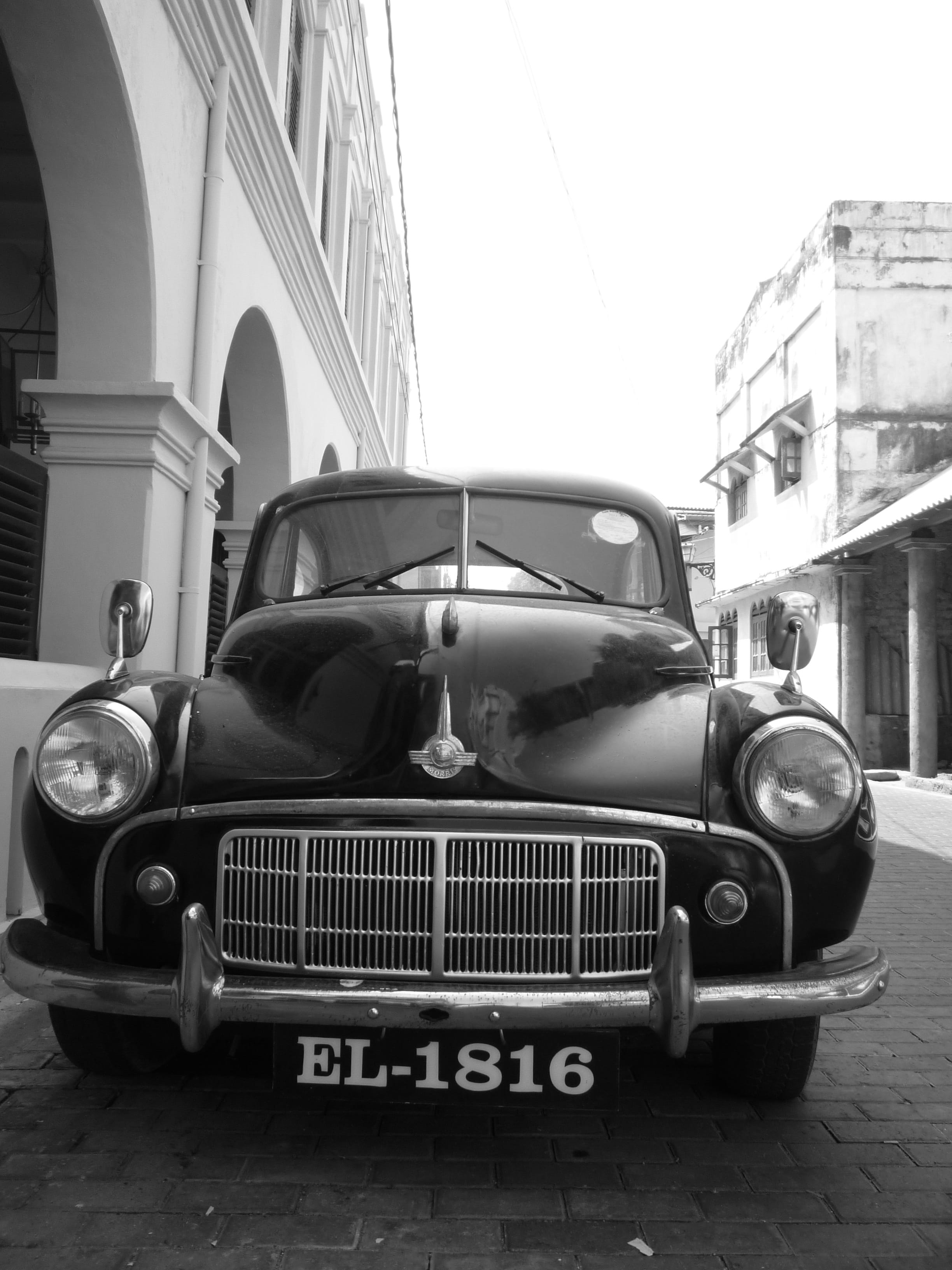 cuba, mode of transportation, havana, vintage Car, day, classic, old, culture, old-fashioned, black white, built structure, front View, mode of Transport, Phone HD Wallpaper