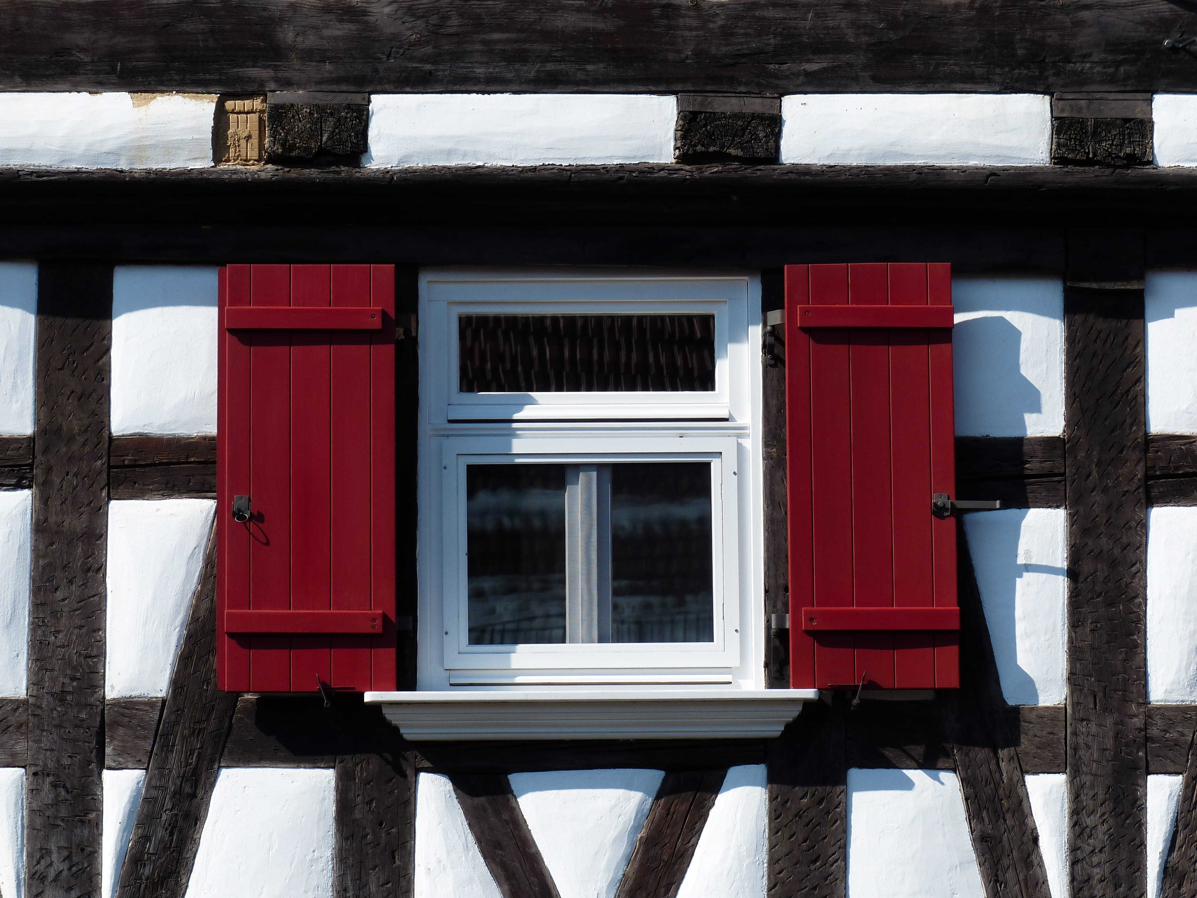 wood - material, reflection, wall, clean, window frame, nature, entrance, residential district, door, manor, 4K, architecture, sunlight, day, closed, truss, HD Wallpaper