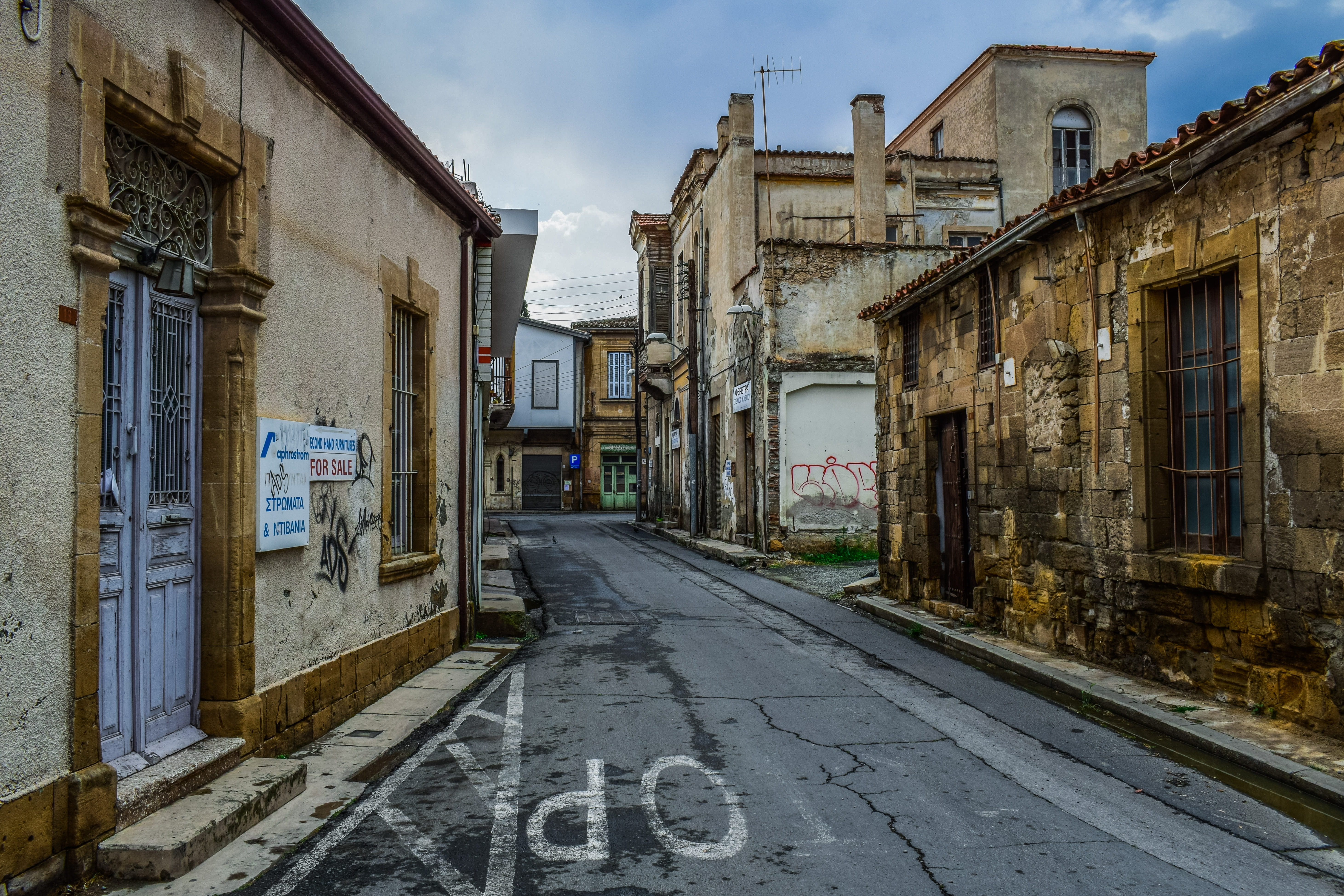 built structure, text, house, 5K, street, lefkosia, cyprus, sign, road, day, old, decay, architecture, no people, sky, nicosia, buildings, outdoors, concrete, HD Wallpaper