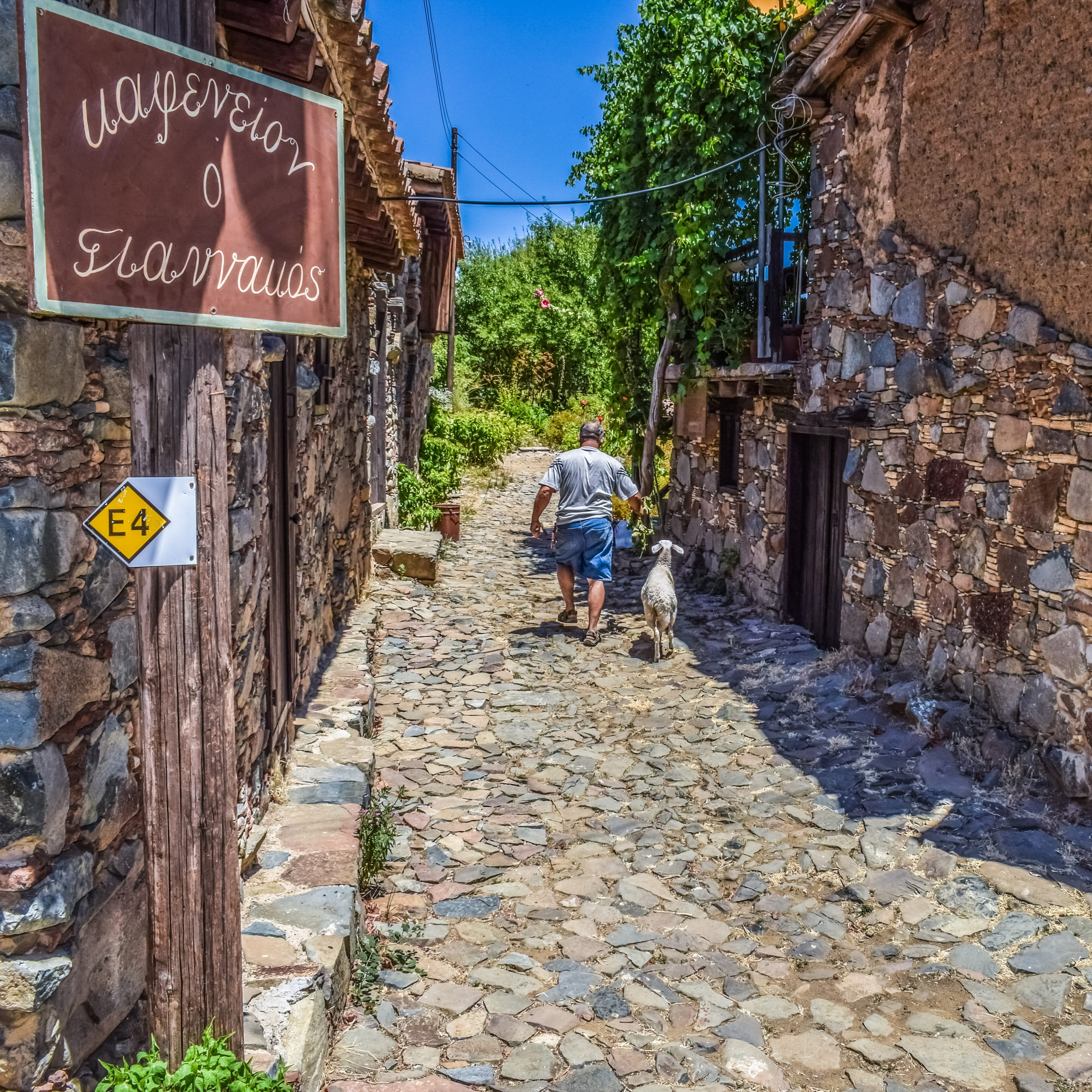 troodhos, day, men, traditional, communication, countryside, mediterranean, man, western script, street, lifestyles, information sign, road sign, fikardou, HD Wallpaper