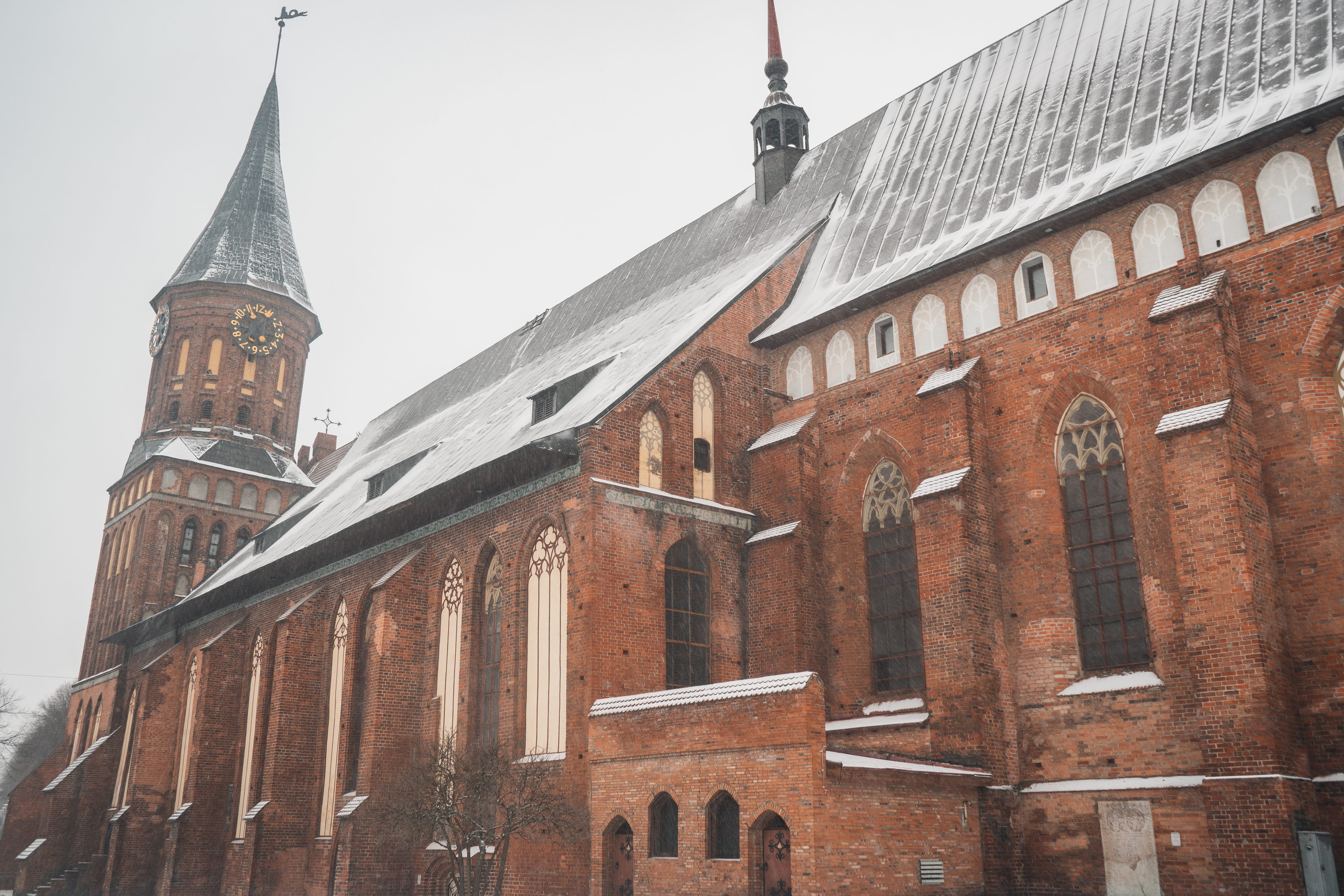 sky, kaliningrad, architecture, building, spirituality, concrete, city, кант, campus, transportation, day, parliament, brick, religion, no people, gothic style, HD Wallpaper
