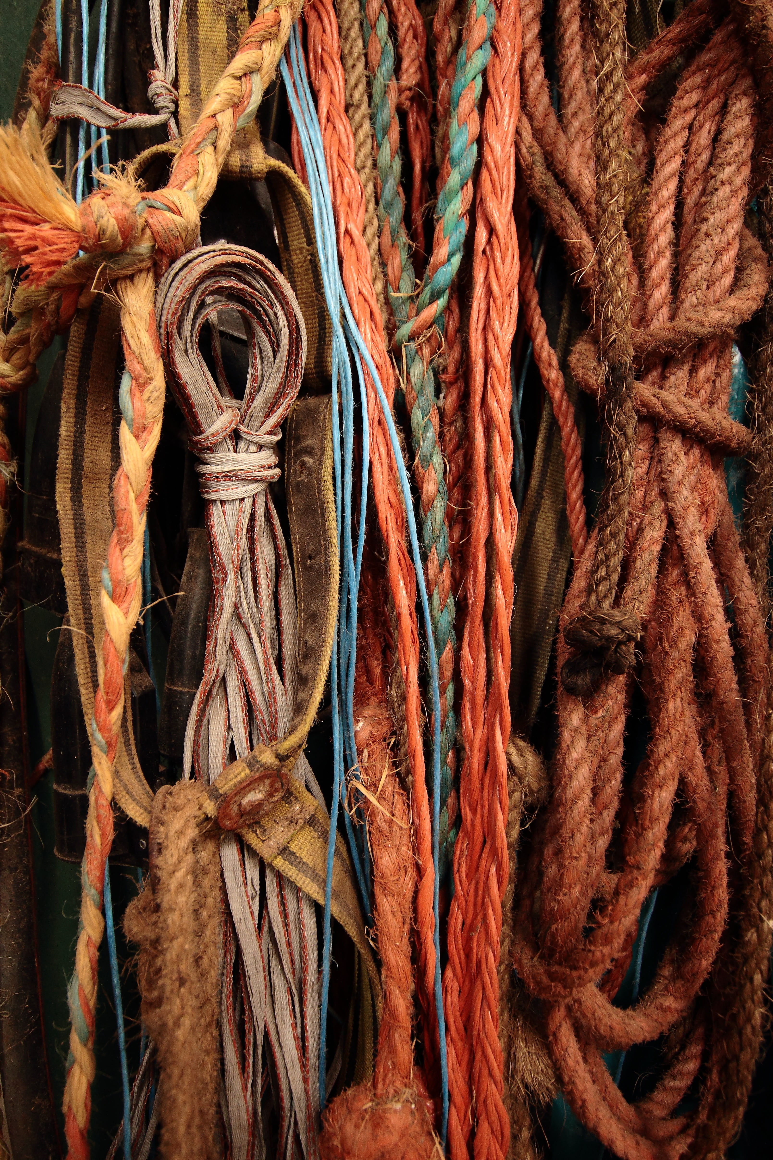rope, textured, tied up, close-up, fishing industry, full frame, pattern, day, no people, 4K, complexity, brown, knot, color, cord, connection, string, Phone HD Wallpaper