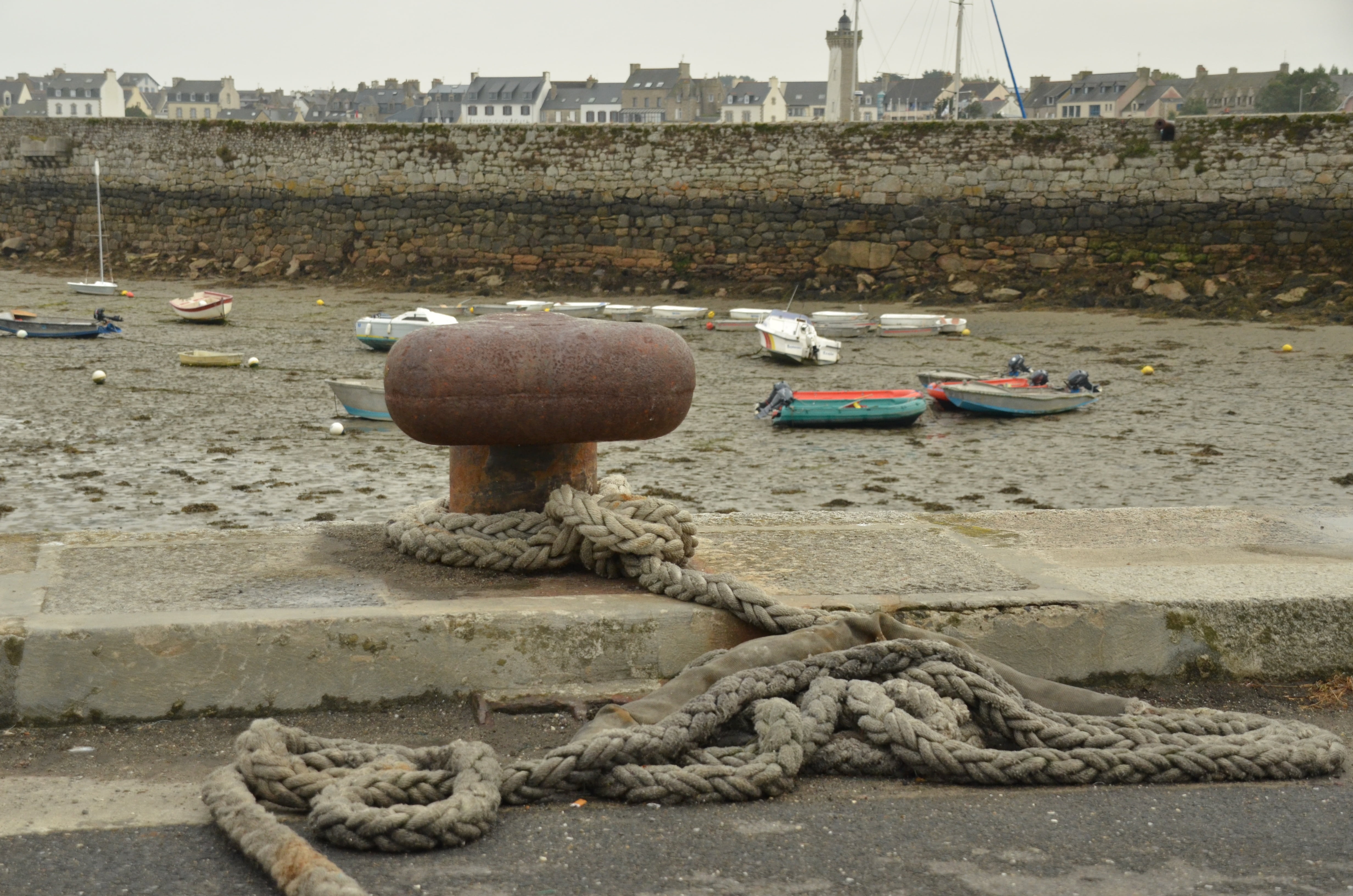 pole, transportation, roscoff, water, built structure, building, moored, no people, connection, landing, tide, dry, france, land, 4K, port, city, sea, HD Wallpaper