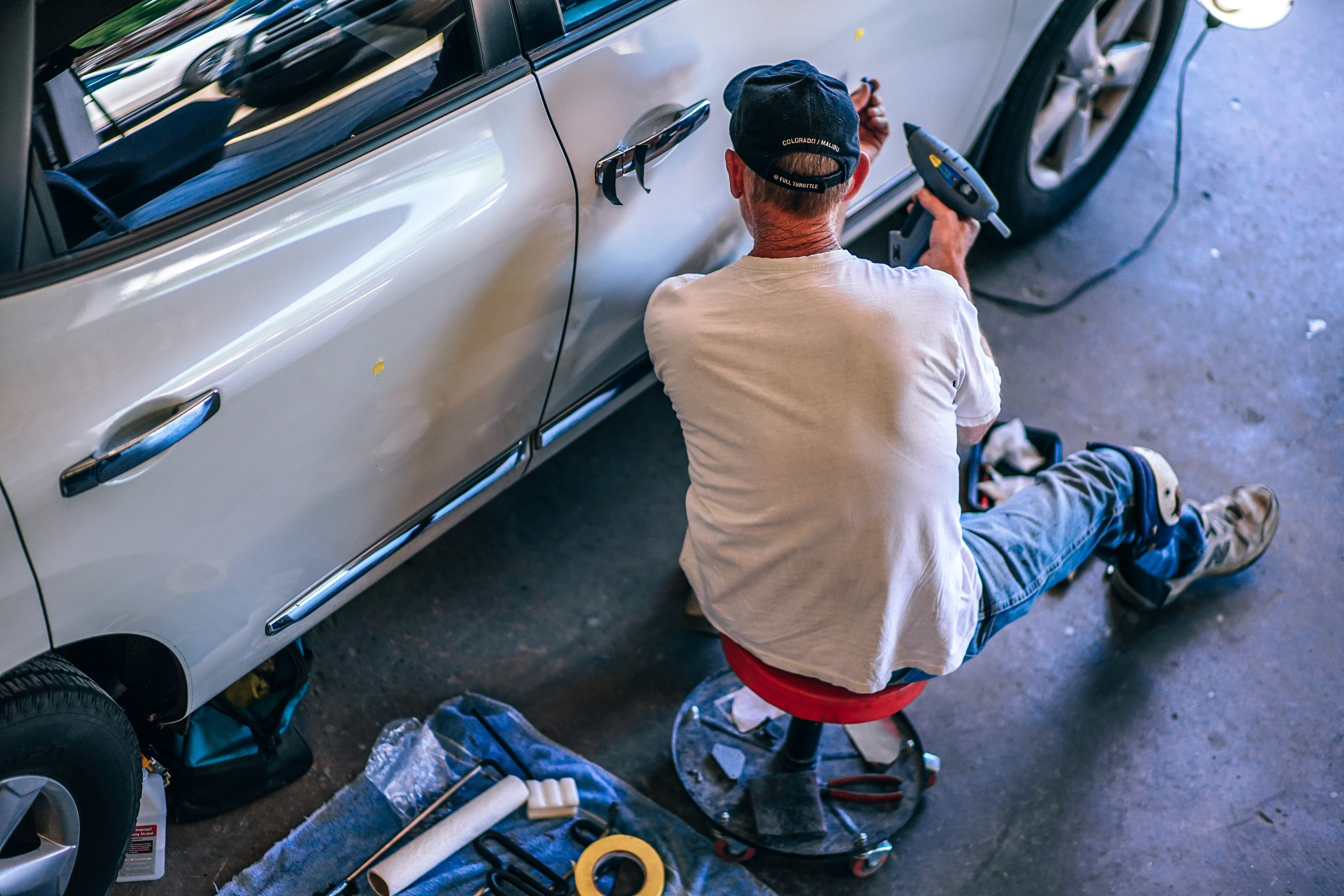 shiny, casual clothing, full length, repairing, land vehicle, transportation system, garage, automobile, workshop, men, equipment, fixing, high angle view, HD Wallpaper