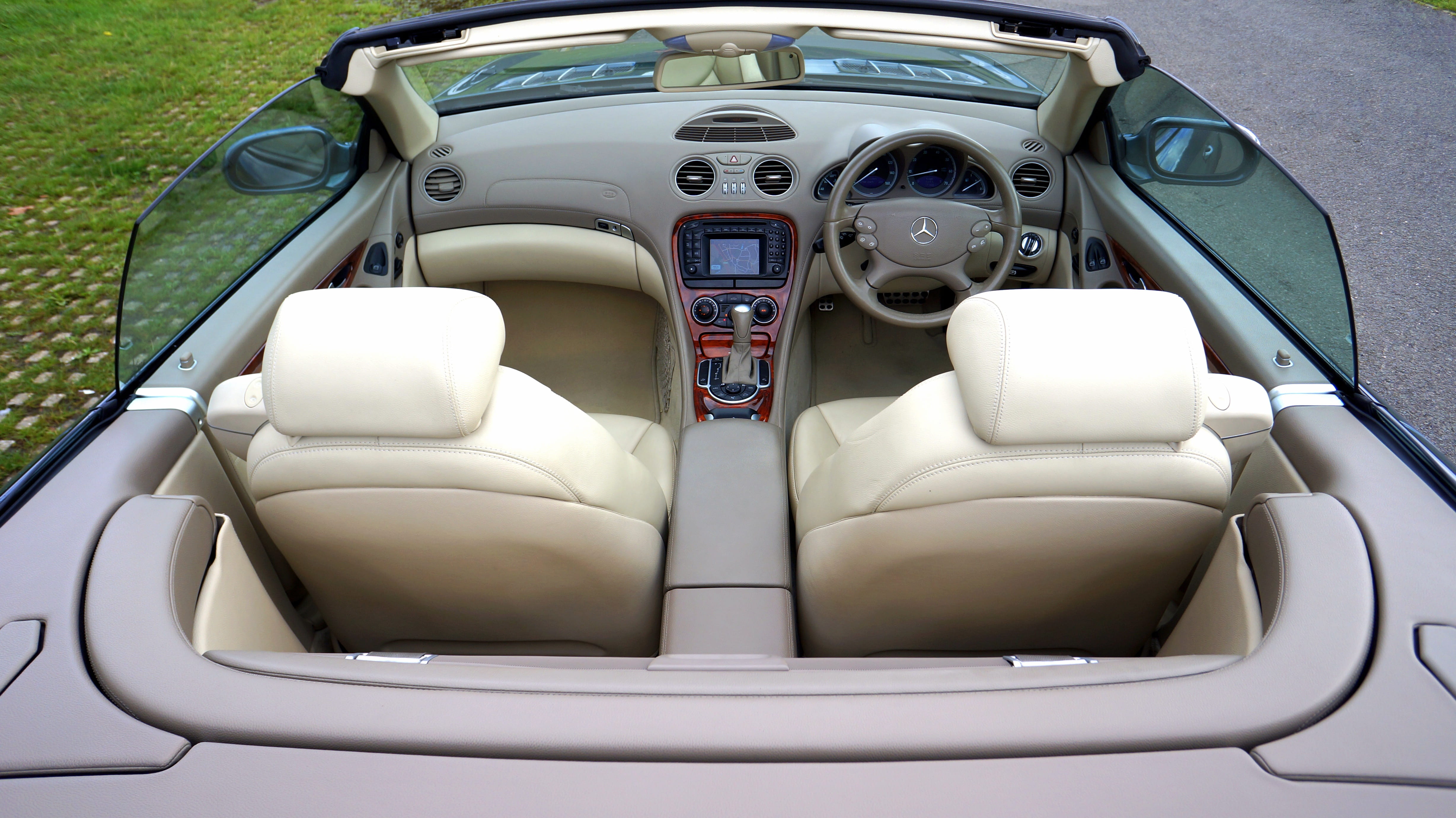 no people, vehicle interior, control panel, Modern, seat, gray, technology, Car, motor vehicle, outdoors, transportation, vintage, beige, mode of transportation, HD Wallpaper