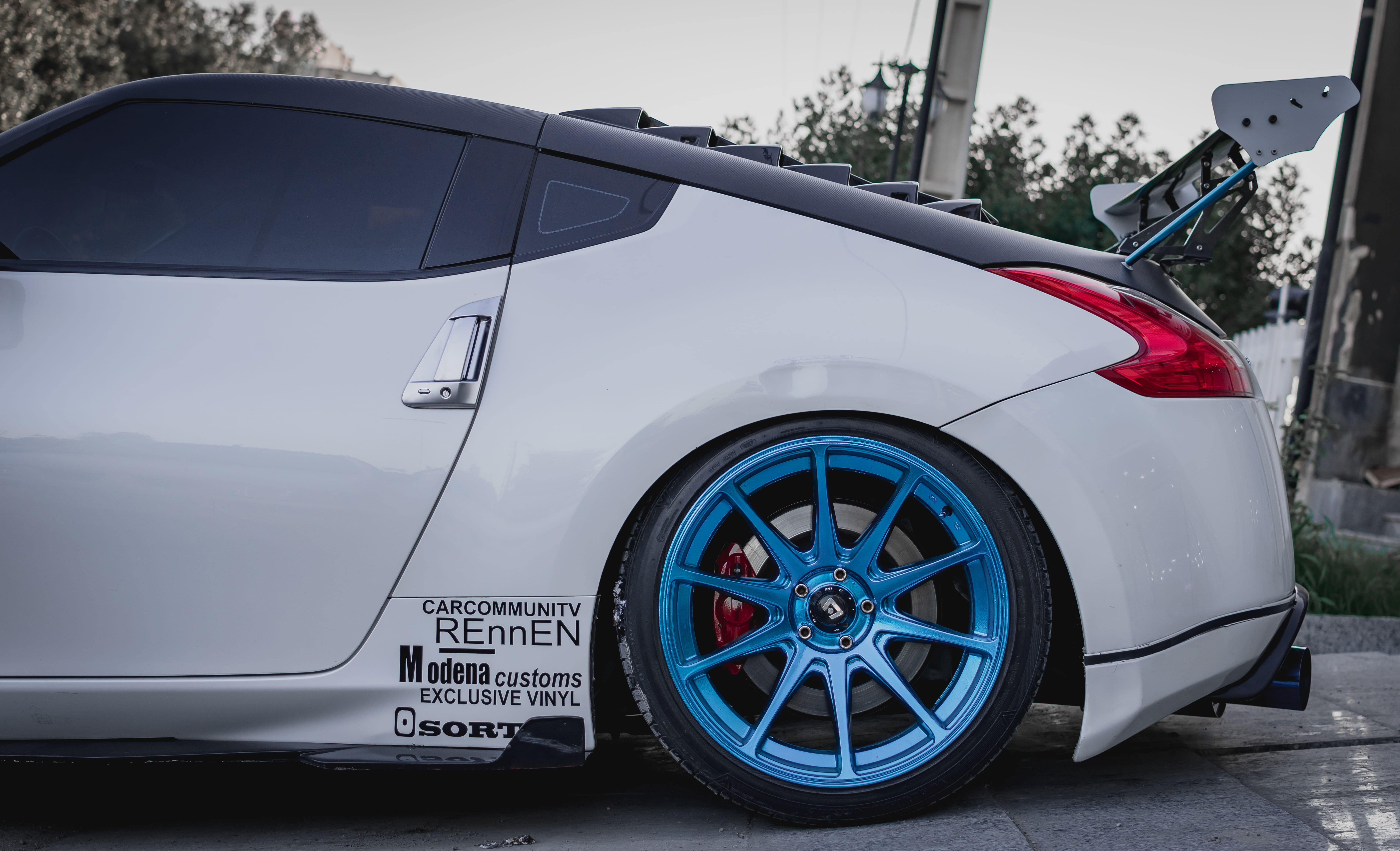 vehicle, mode of transportation, blue, blue rims, axle, spoke, car, motor vehicle, wheel, automobile, tire, nissan, stationary, city, nature, rim, day, HD Wallpaper