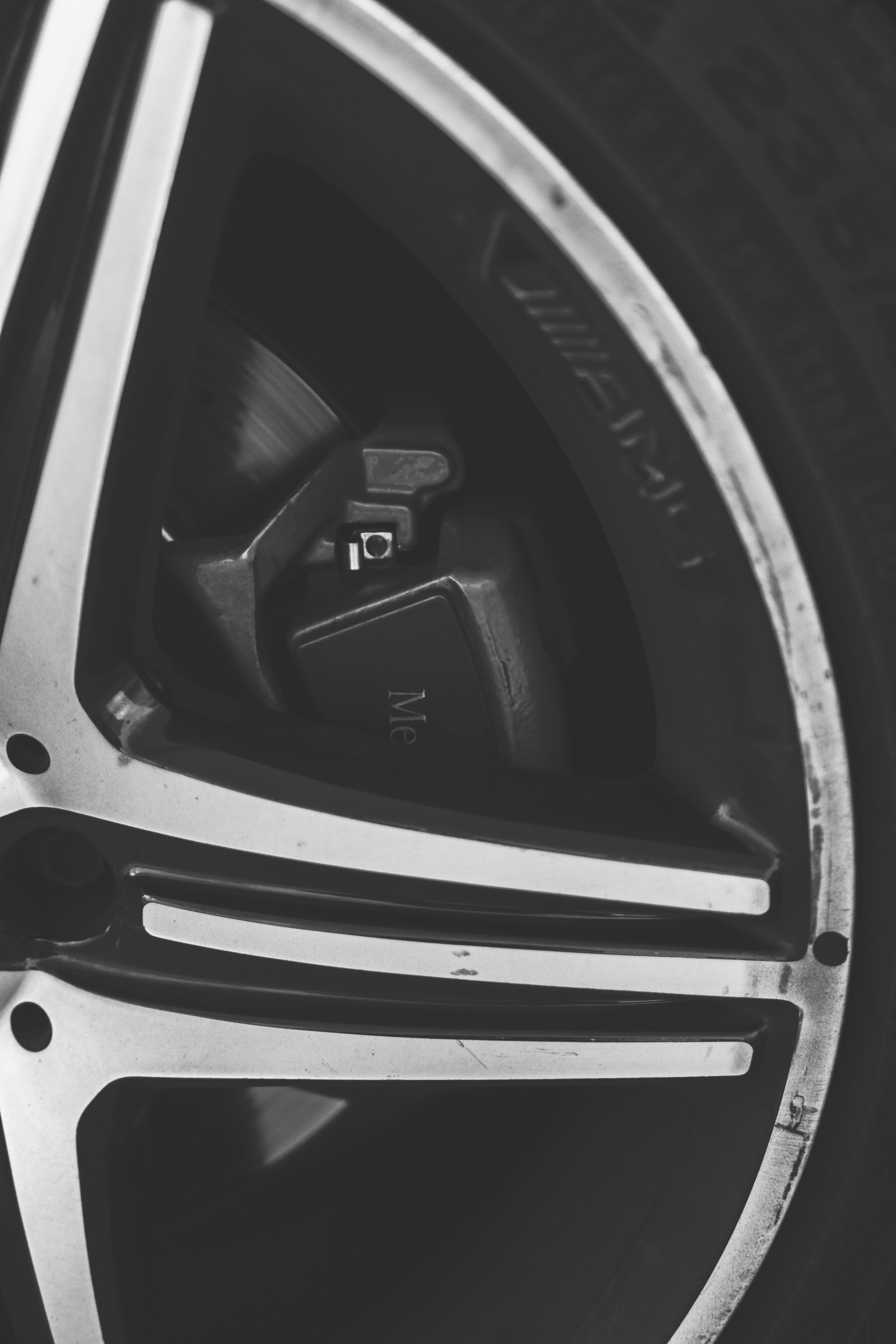 technology, machine, car wheel, hubcap, land vehicle, spoke, no people, luxury, wheel, mode of transportation, BandW, apparel, appliance, pattern, crash helmet, Phone HD Wallpaper