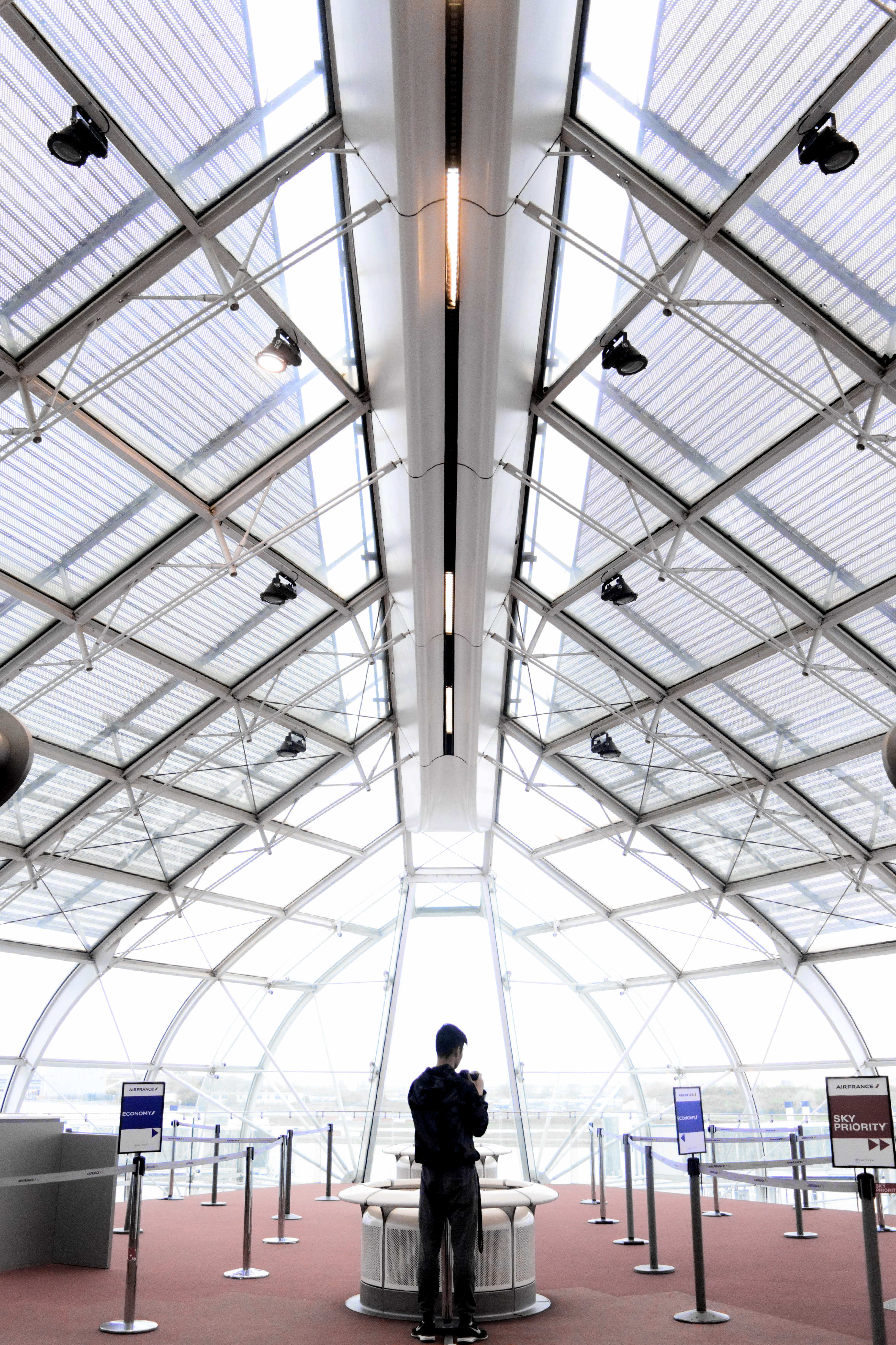 people, modern, glass items, built structure, illuminated, urban, man, day, architecture, adult, ceiling, leisure activity, lighting equipment, tall, steel, Phone HD Wallpaper