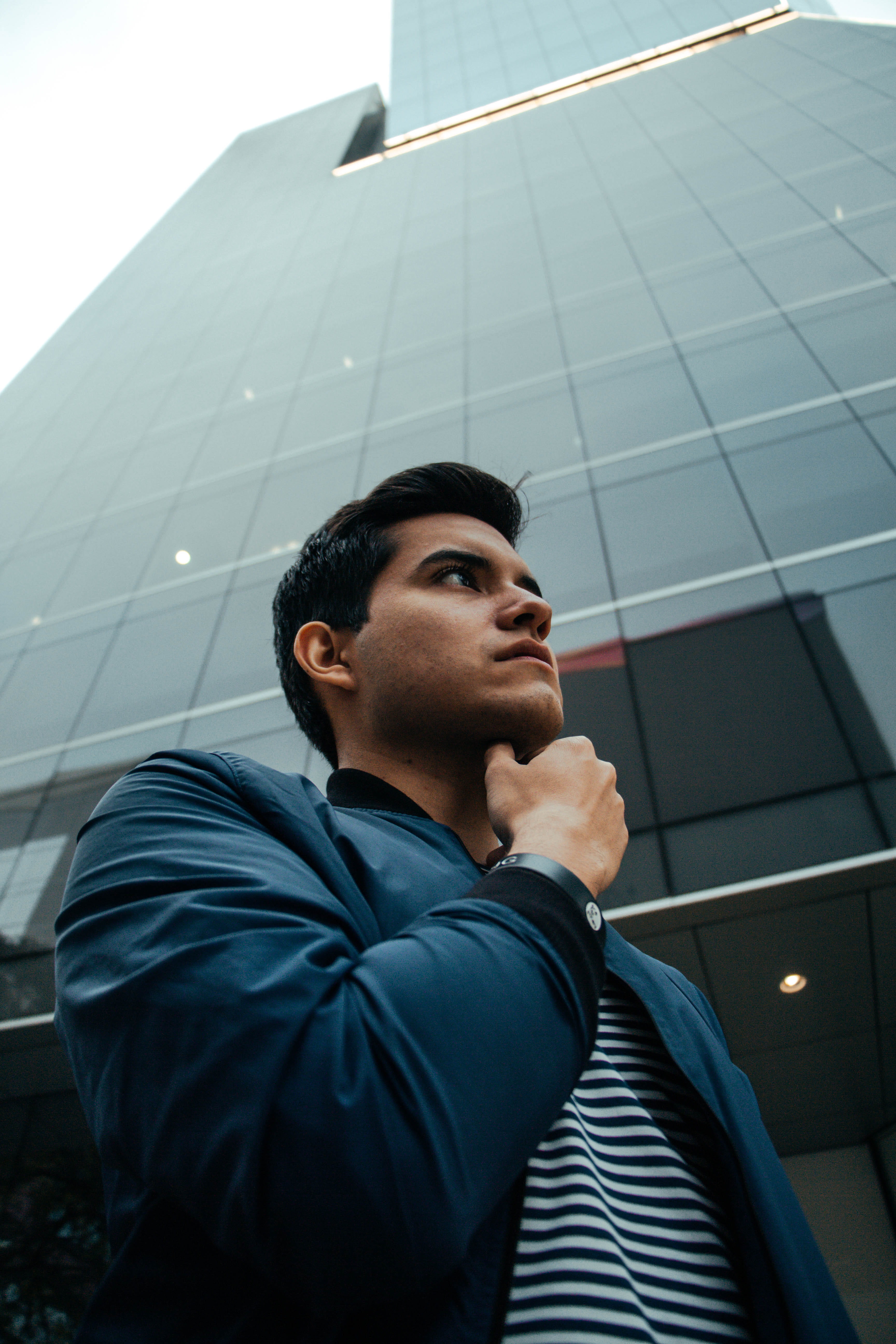 young men, touching, hand, looking away, looking, men, leisure activity, one person, left, waist up, city, holding, model, architecture, gray, office, glass, Phone HD Wallpaper