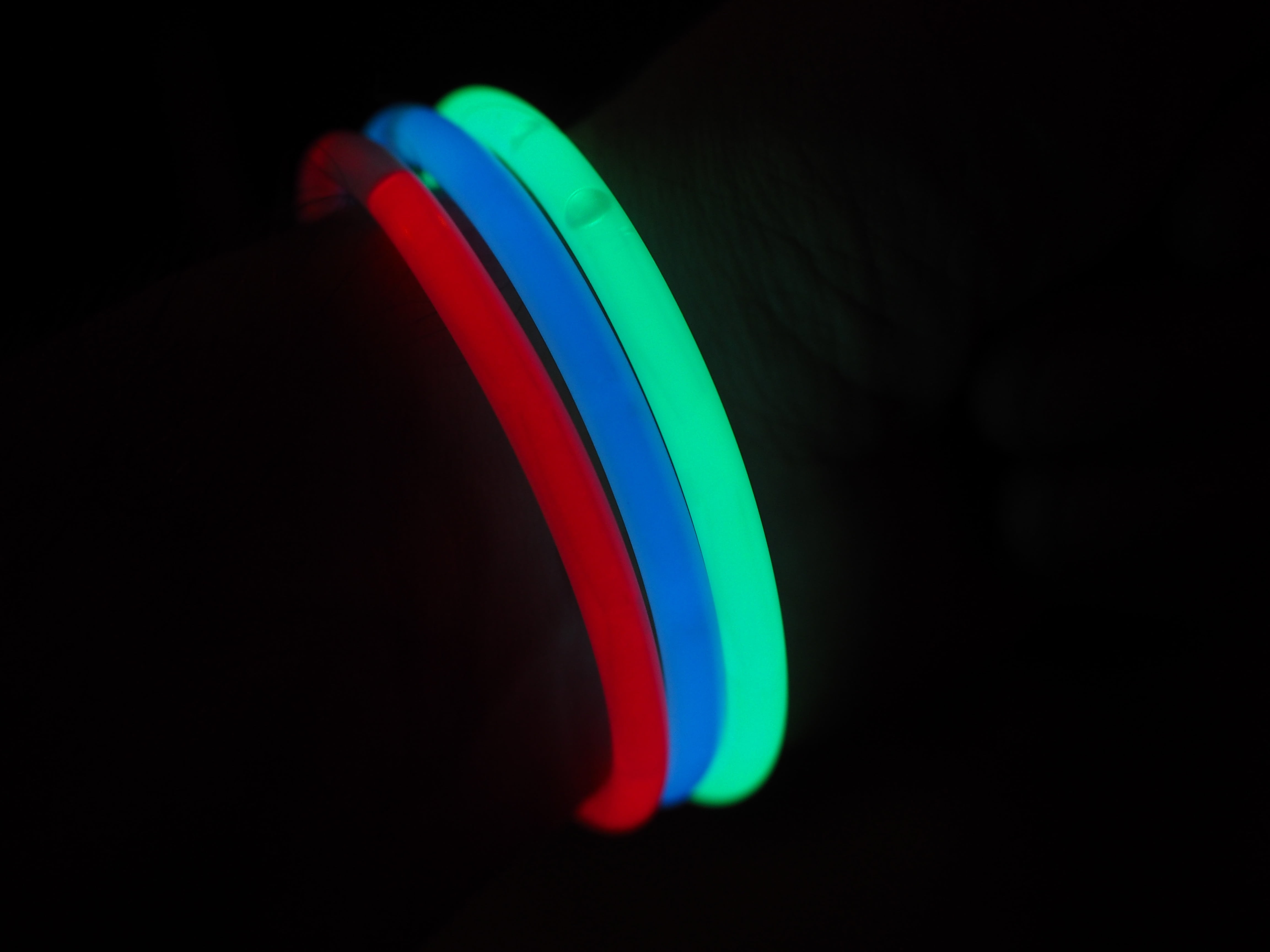 red, illuminated, glow stick, multi Colored, knallbunt, no people, colorful, black Background, light - natural phenomenon, deco, close-up, light, 4K, color, HD Wallpaper
