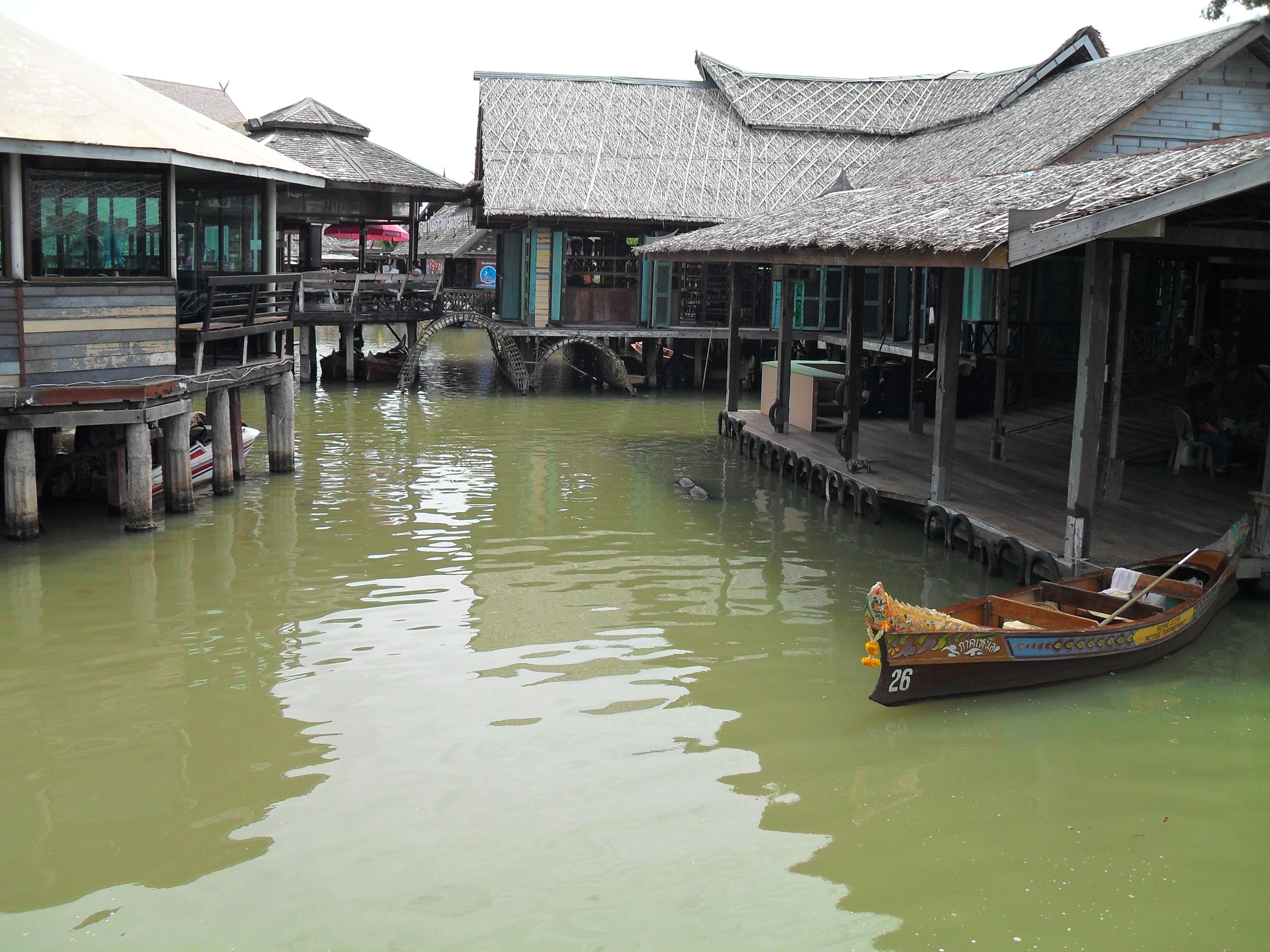 market, river, 2K, floating, outdoors, transportation, building, mode of transportation, stilt house, pattaya, reflection, architecture, incidental people, HD Wallpaper
